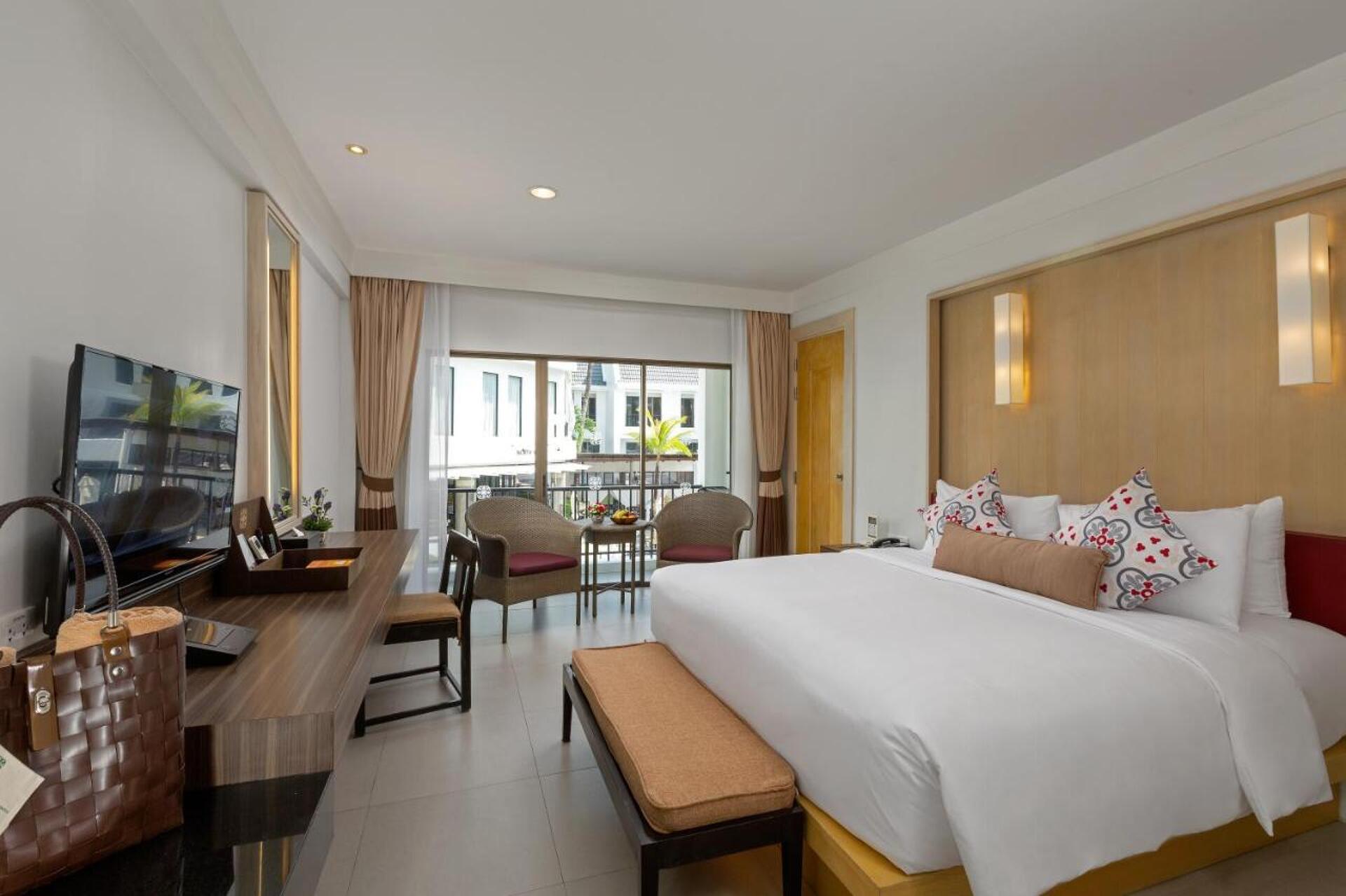 Sawaddi Patong Resort & Spa 22