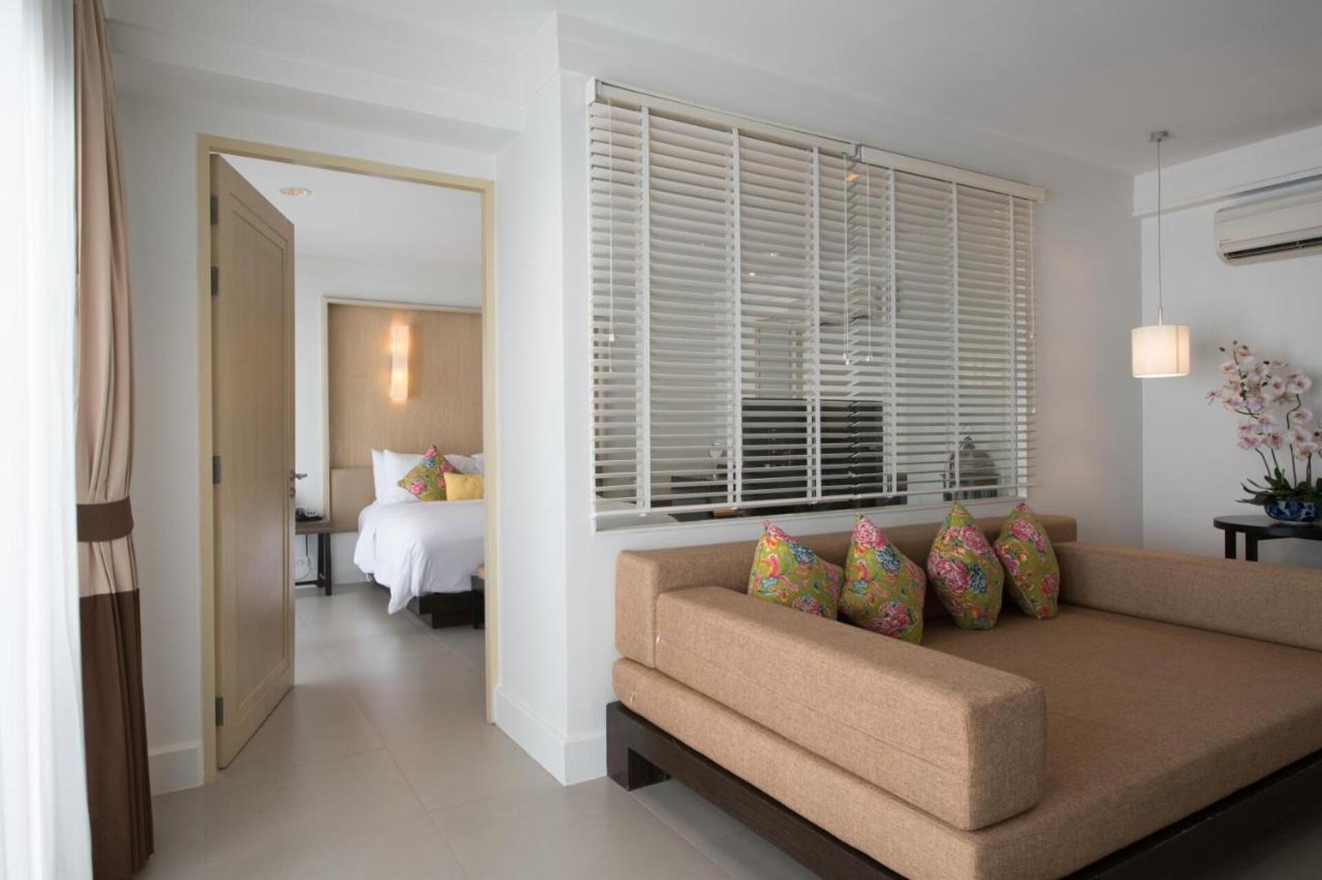 Sawaddi Patong Resort & Spa 16
