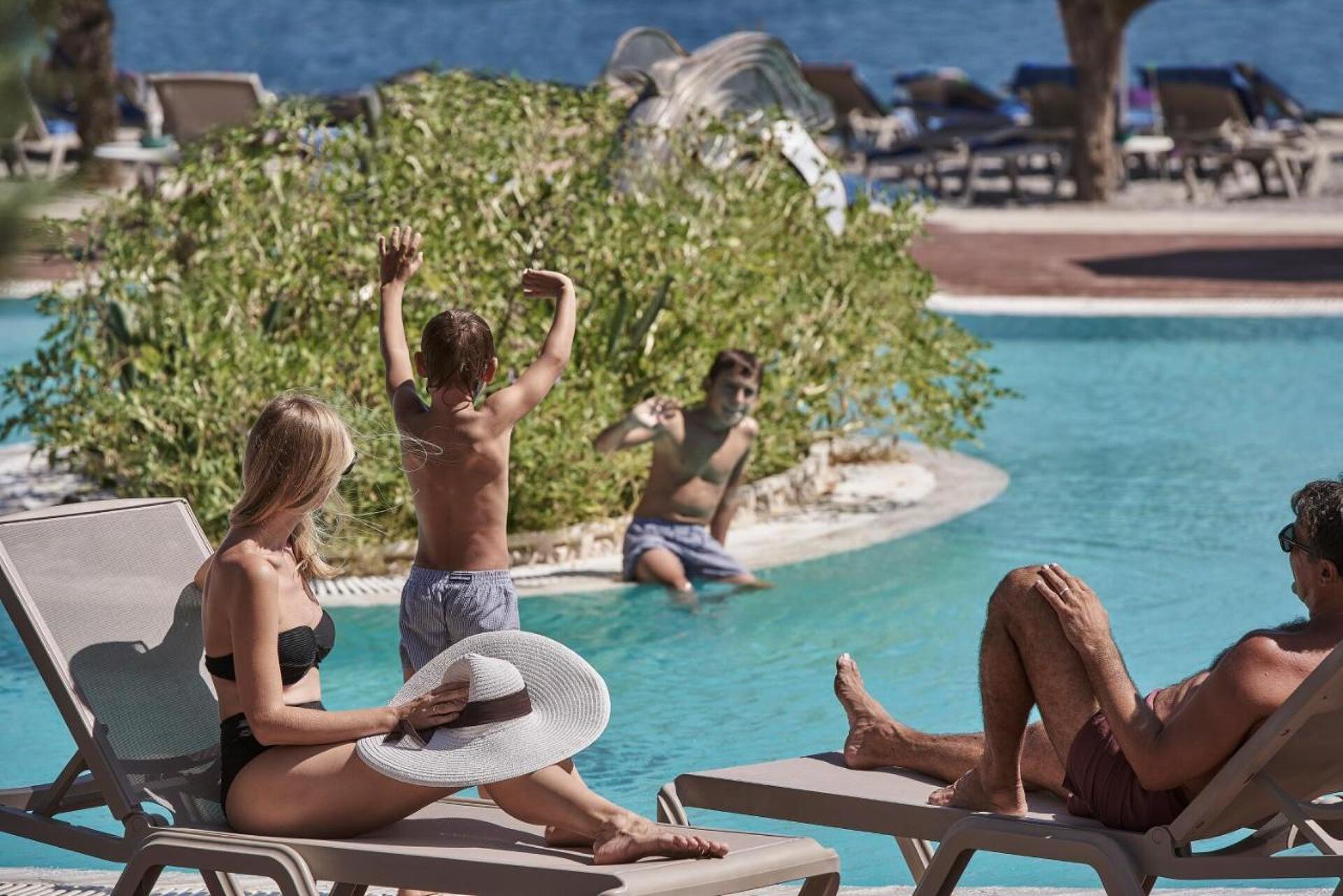 Esperos Mare Hotel 4* 3