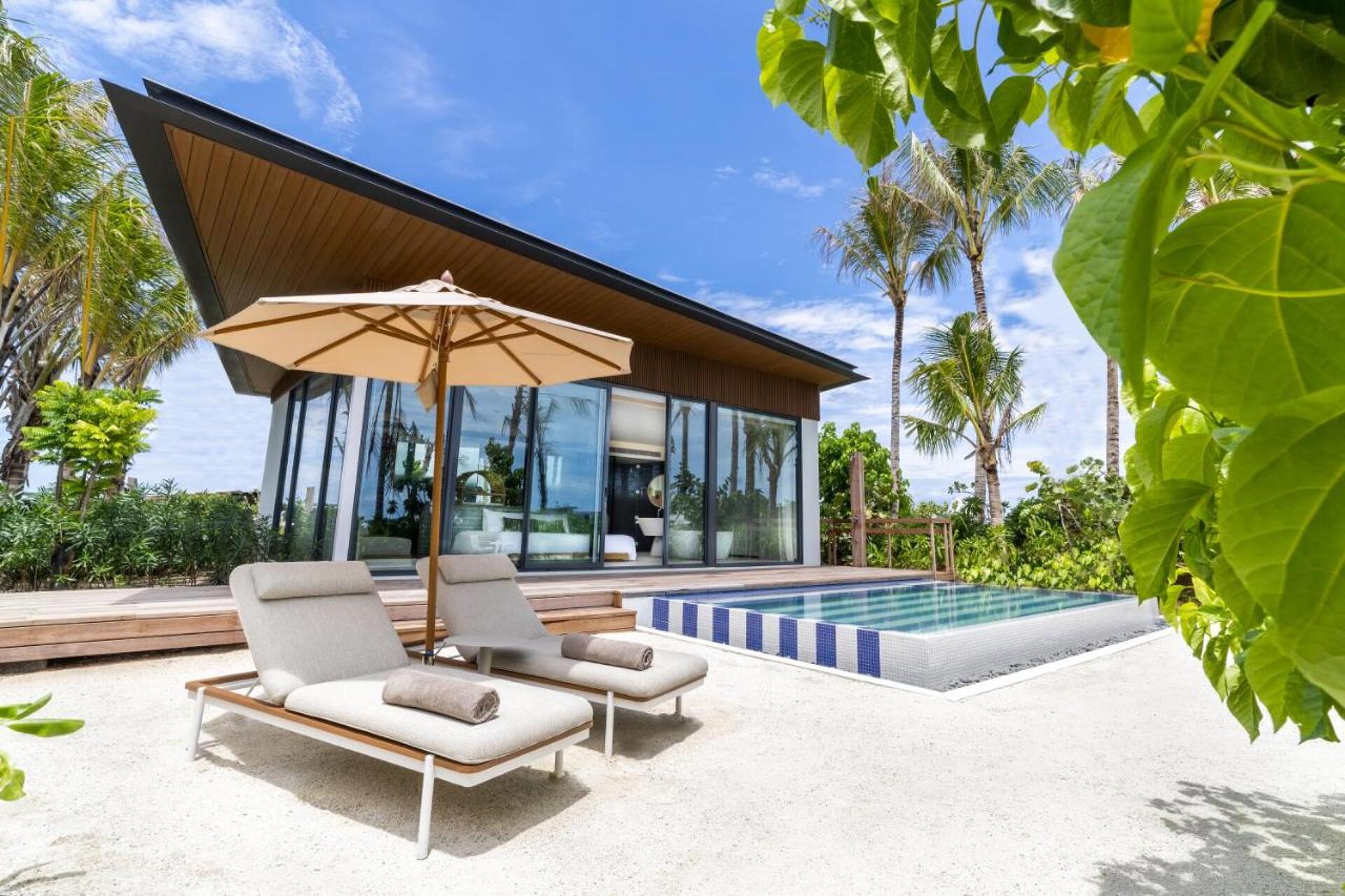 SO Maldives 25