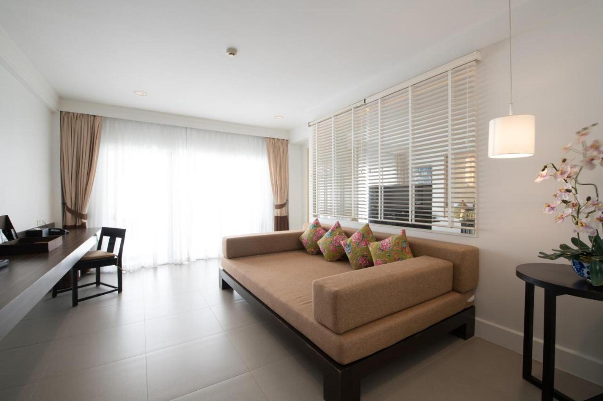 Sawaddi Patong Resort & Spa 17
