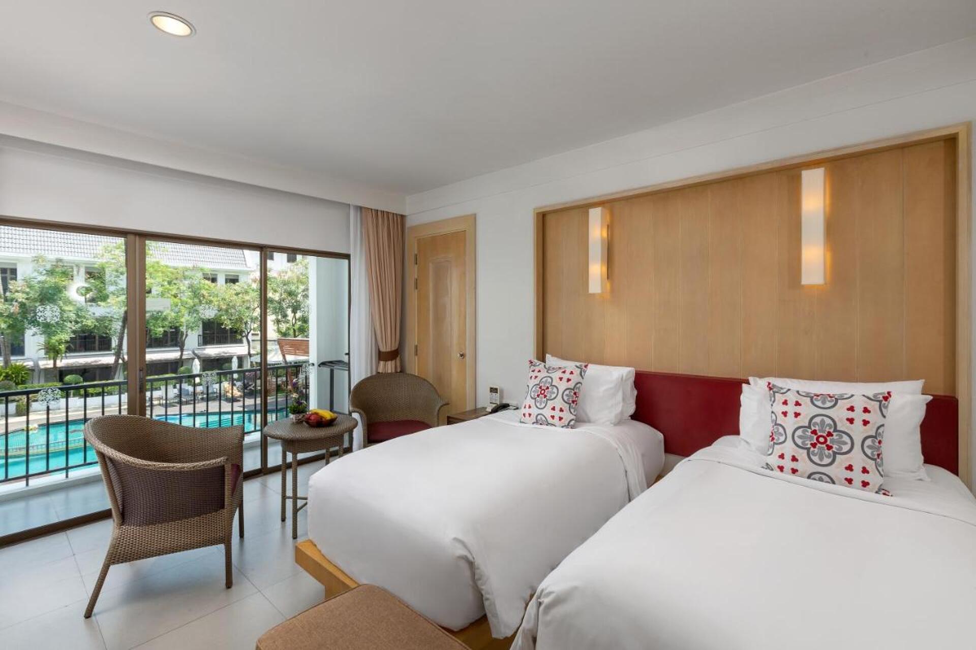 Sawaddi Patong Resort & Spa 18