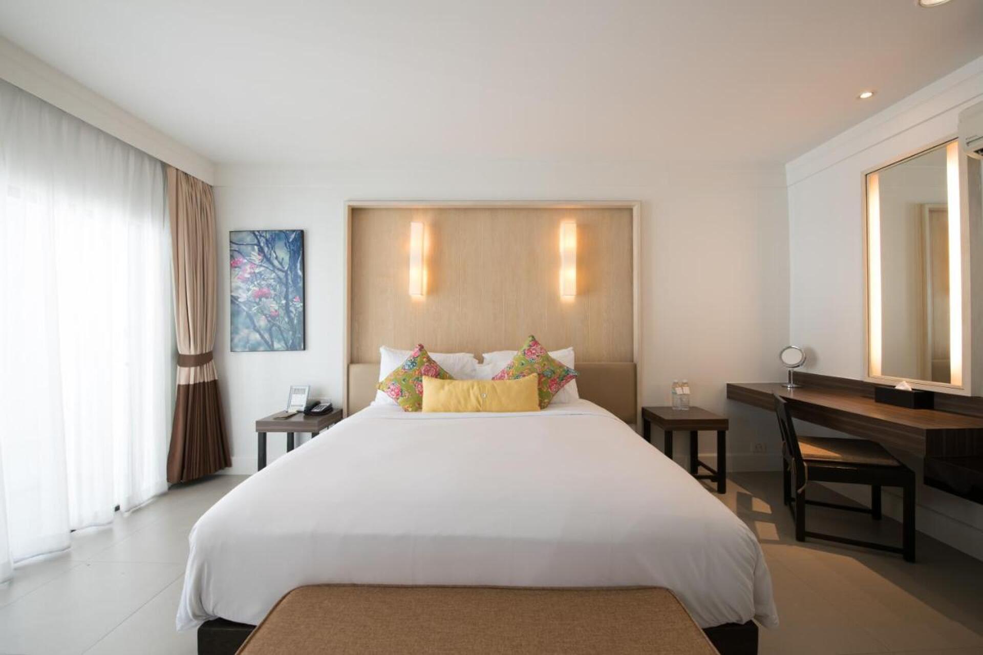 Sawaddi Patong Resort & Spa 14