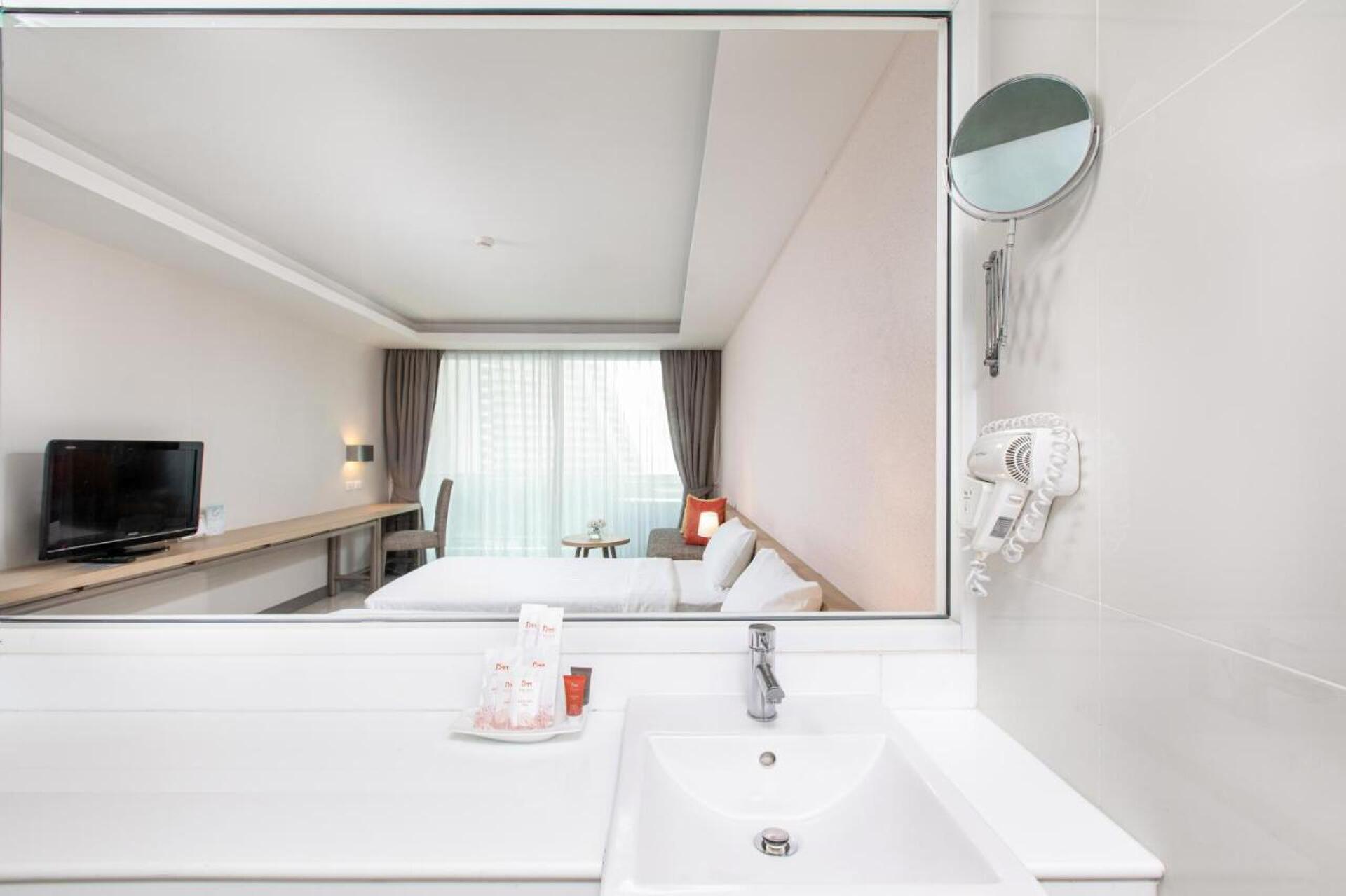 Prima Wongamat Hotel 4* 5
