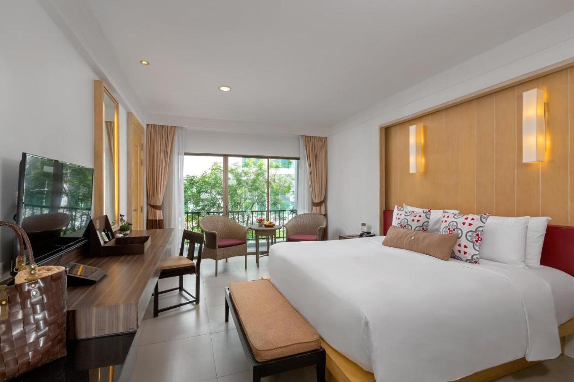 Sawaddi Patong Resort & Spa 7