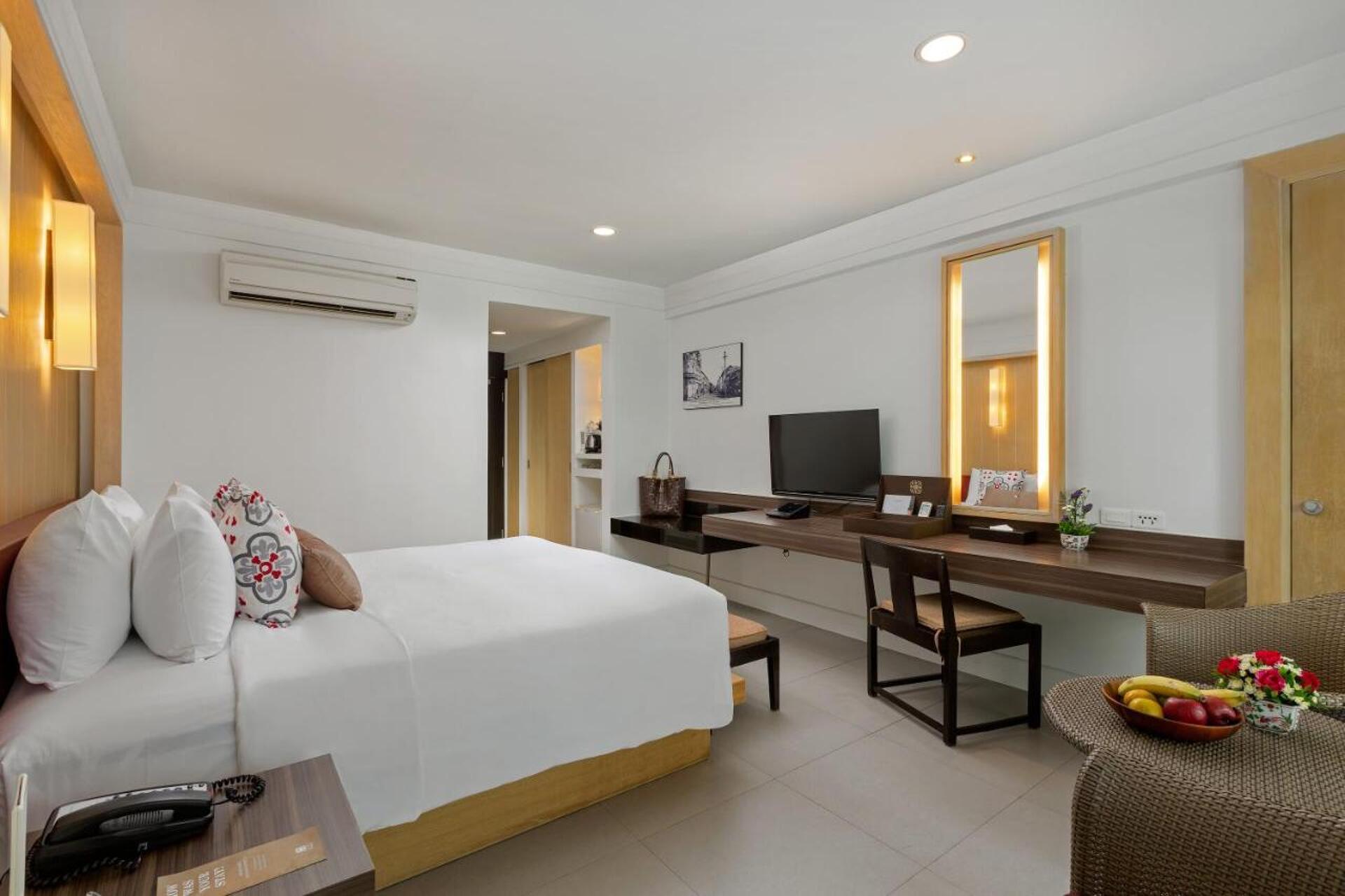 Sawaddi Patong Resort & Spa 24