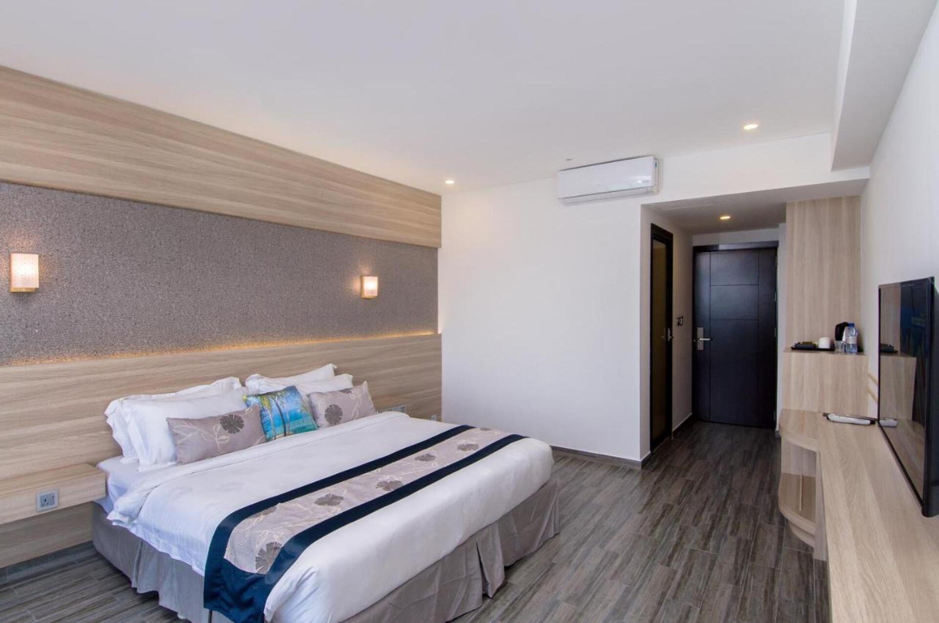 Kaani Grand Seaview 28