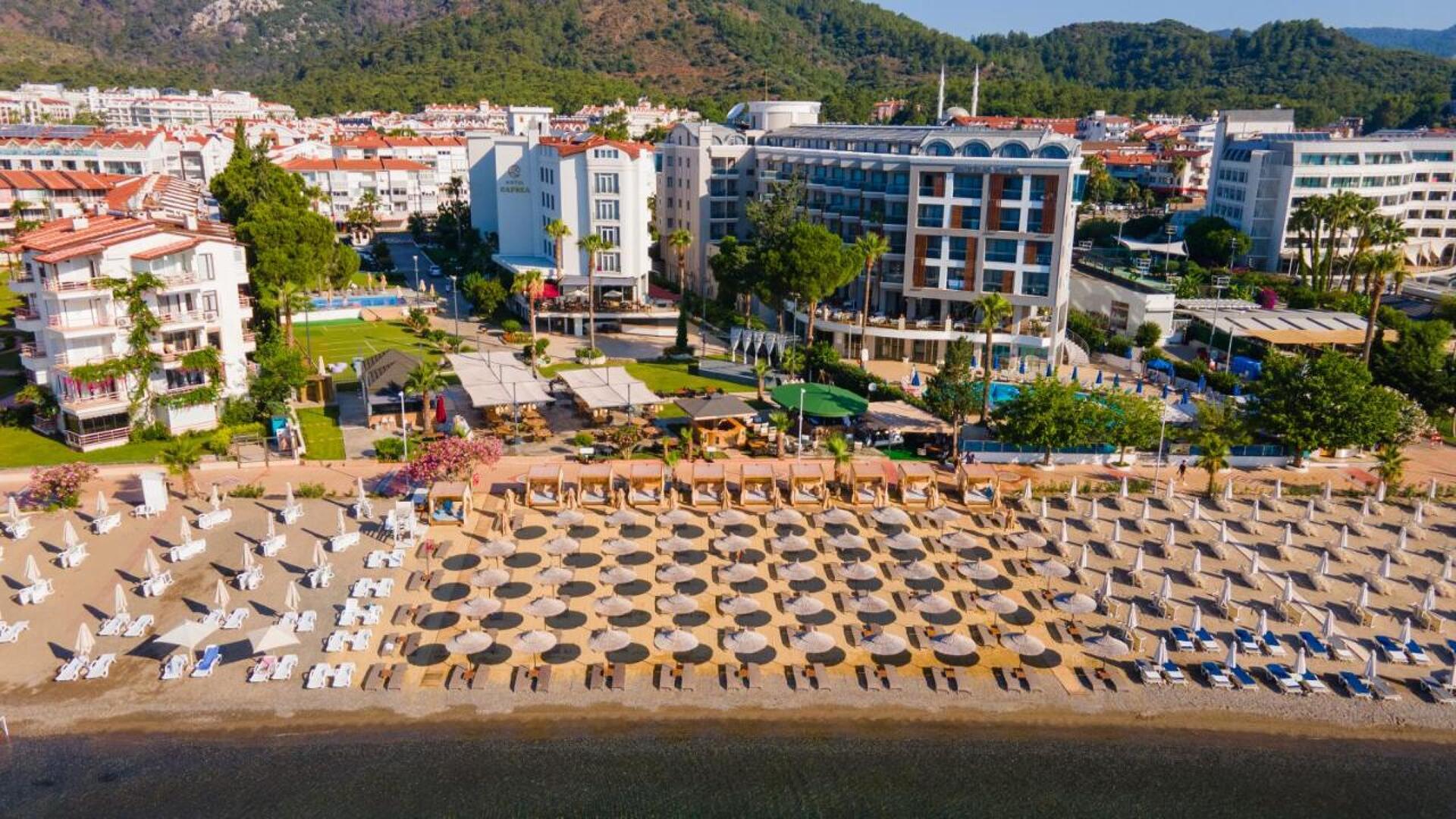Hotel Caprea Beach 4* 0
