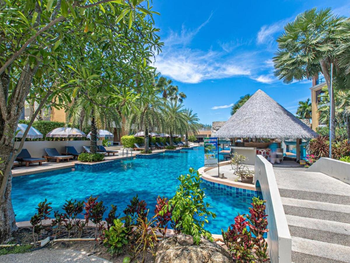 Rawai Palm Beach Resort 4* 1