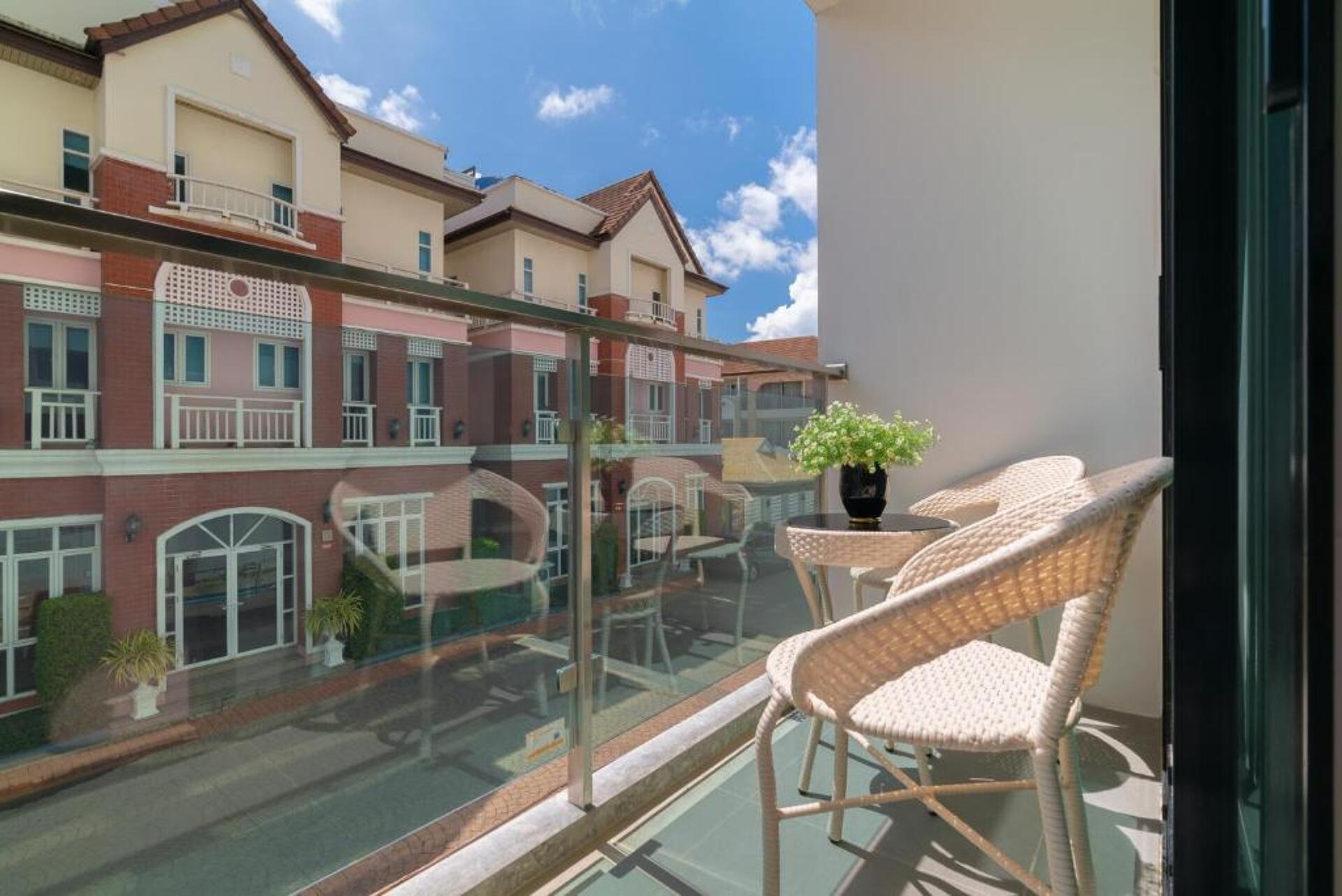 Wekata Luxury 8
