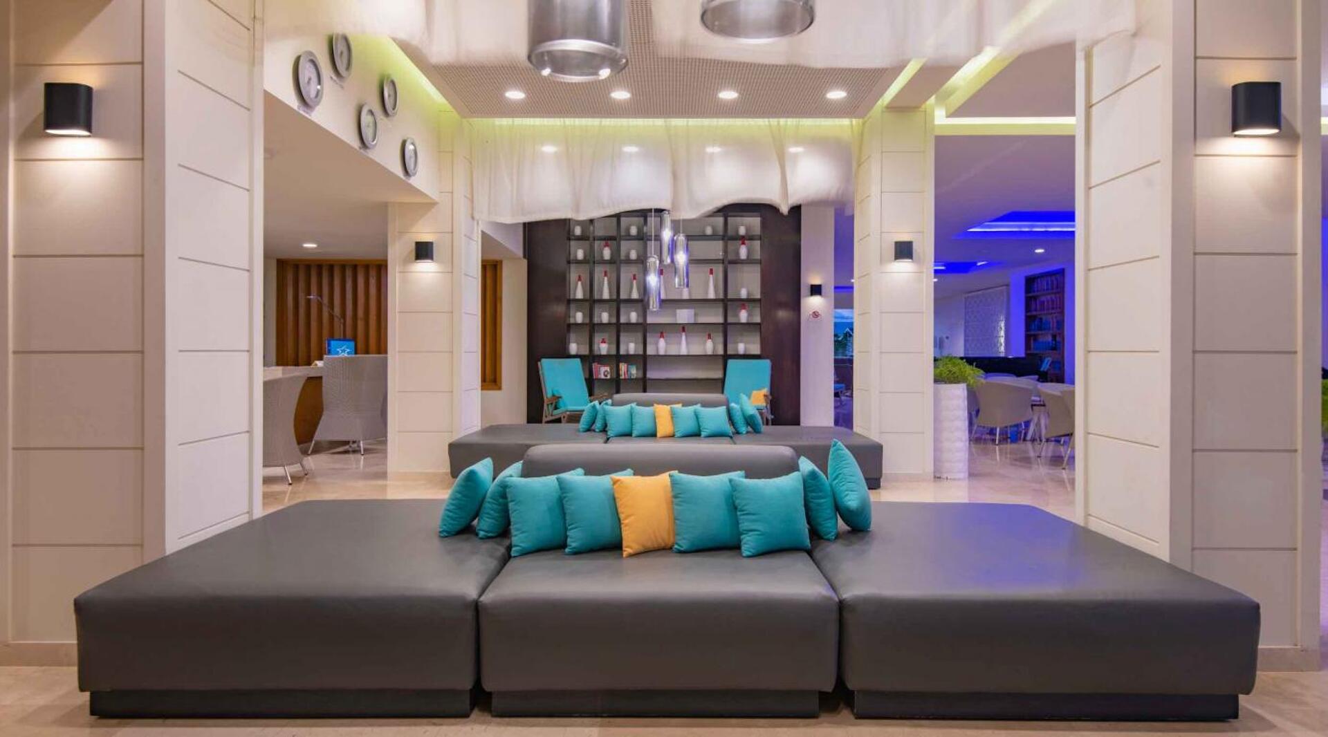 La Marina Plaza & Spa 34