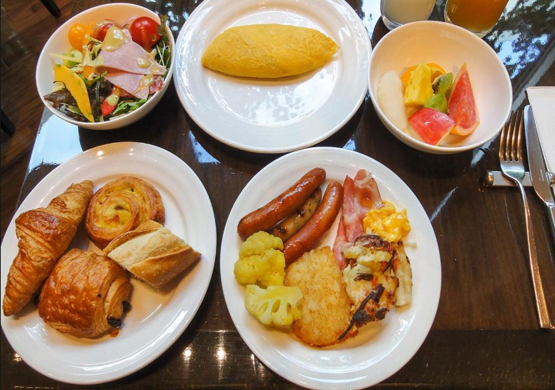 Sanmira Renaissance Hotel 3* 5