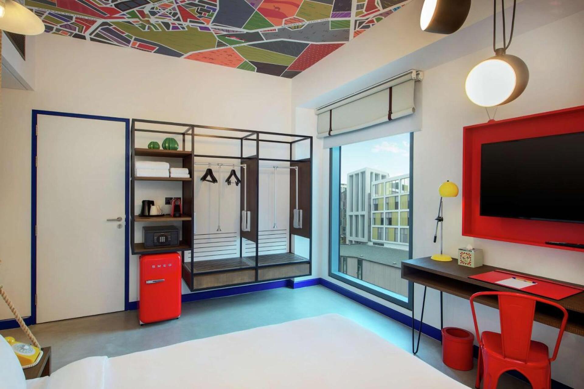 Hampton by Hilton Dubai Al Seef 25
