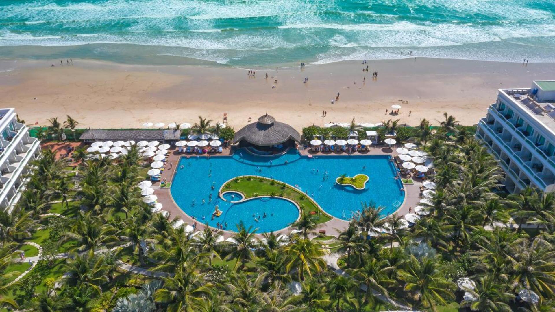The Sailing Bay Beach Resort 1