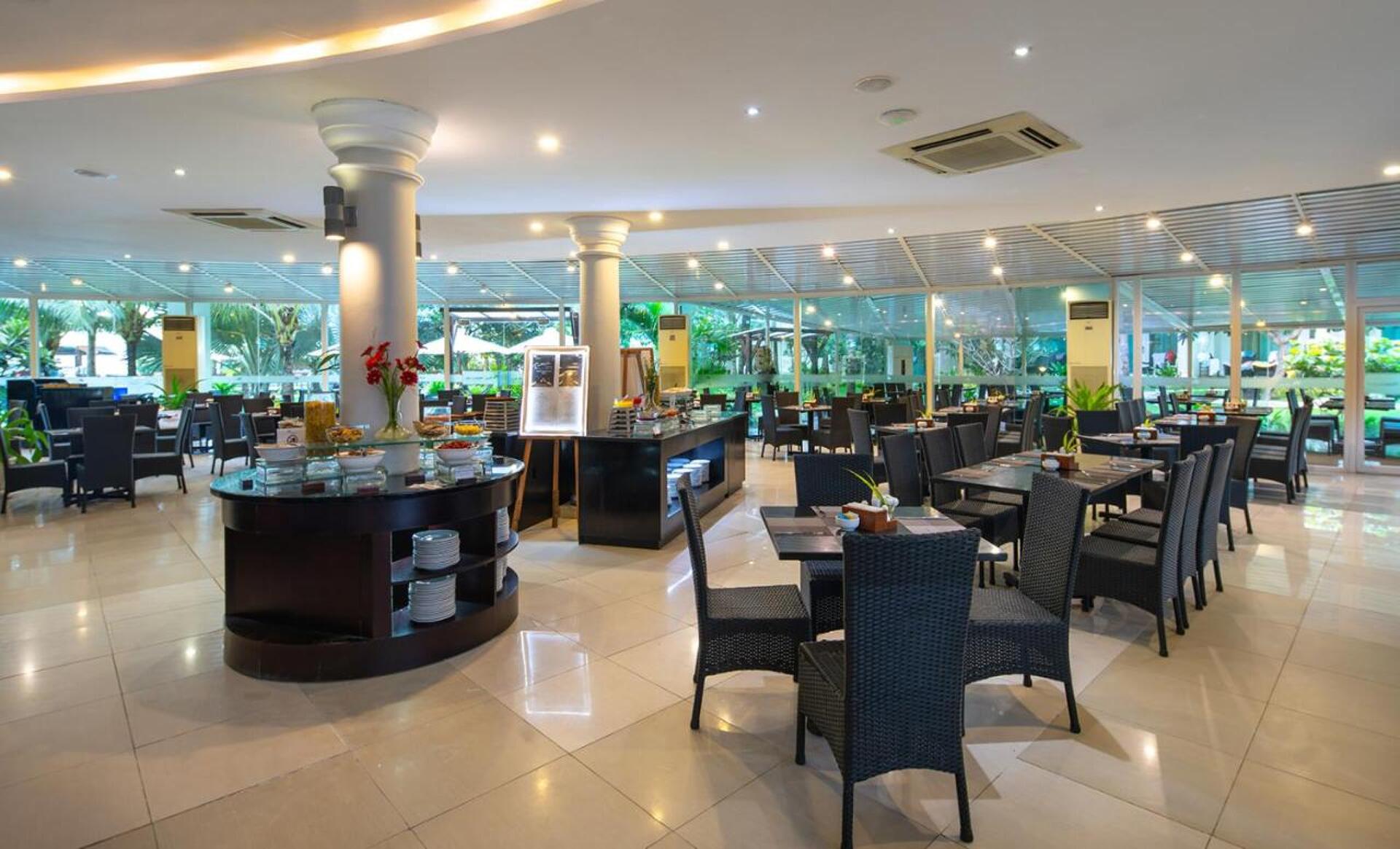 The Sailing Bay Beach Resort 10