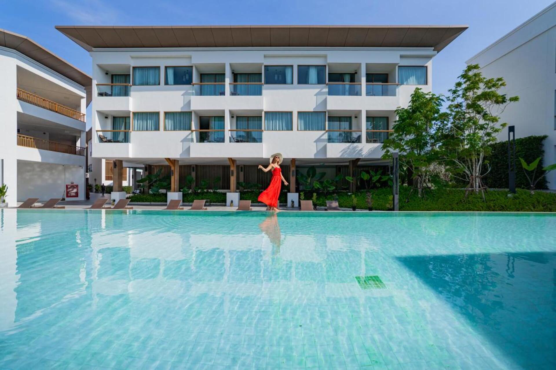 Bella Nara Phuket Naiyang Beach 40