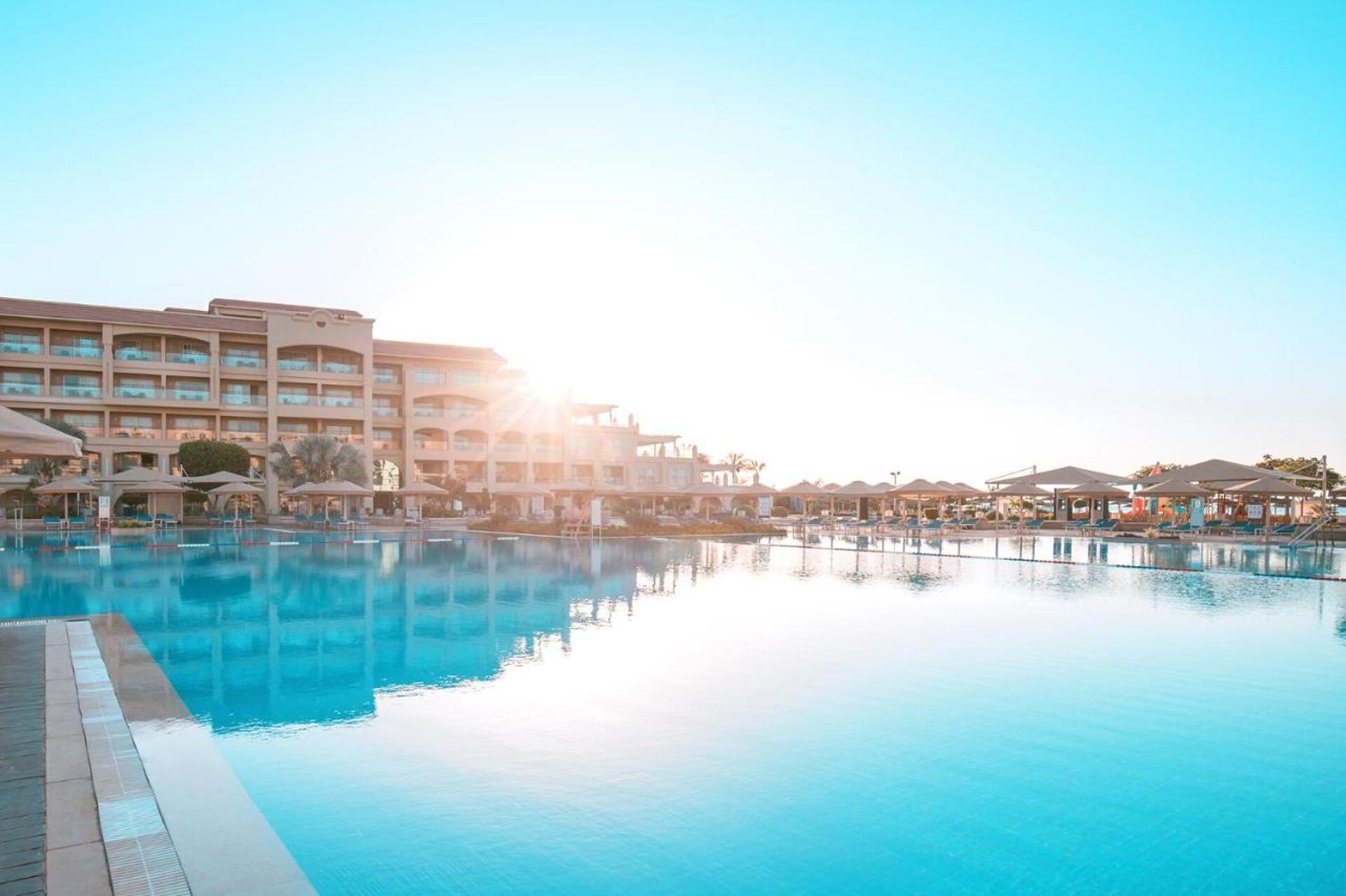Pickalbatros White Beach Resort 5* 5