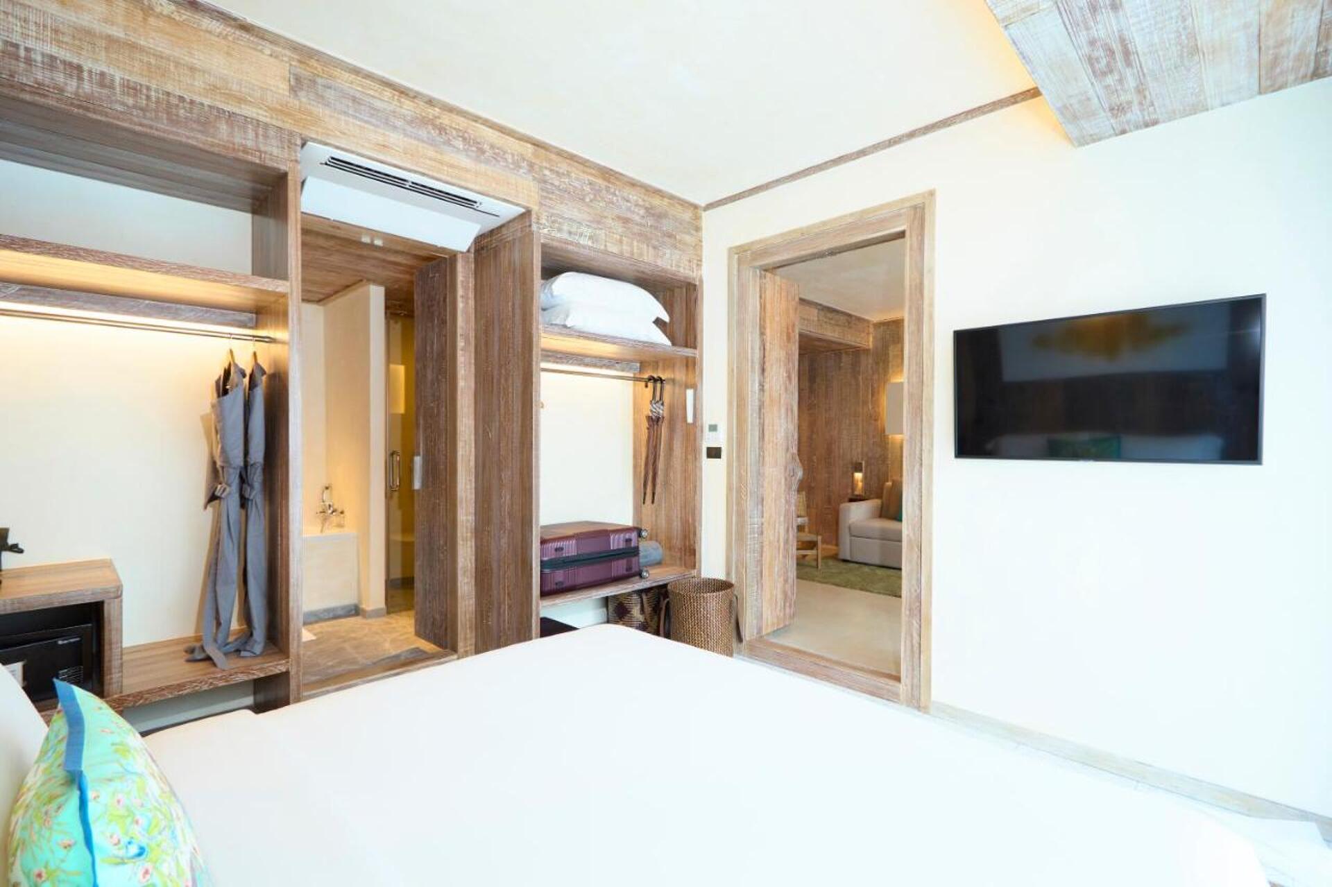 Vignette Collection Dinso Resort & Villas Phuket 19