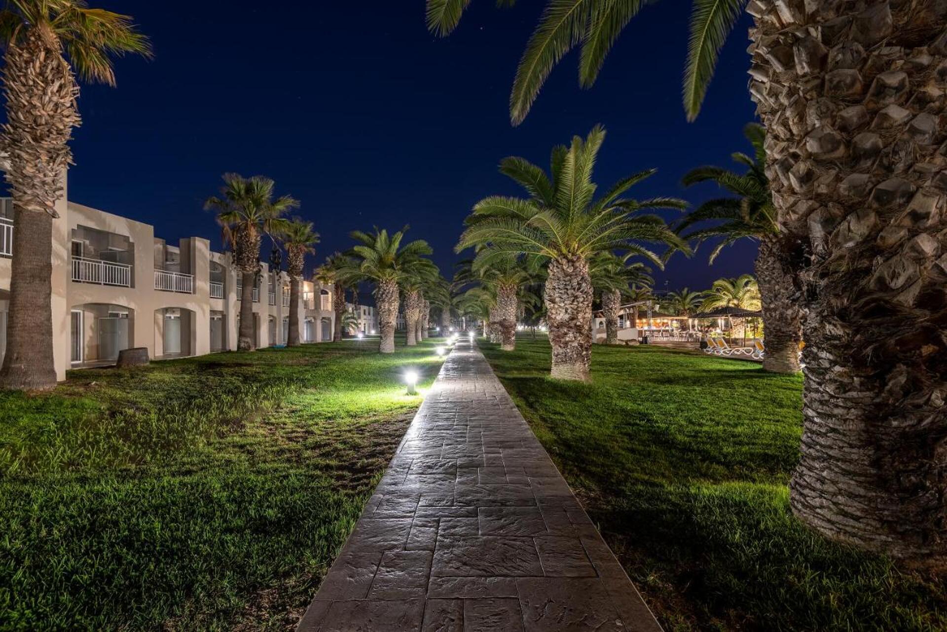 E-GEO Easy Living Resort 4* 11