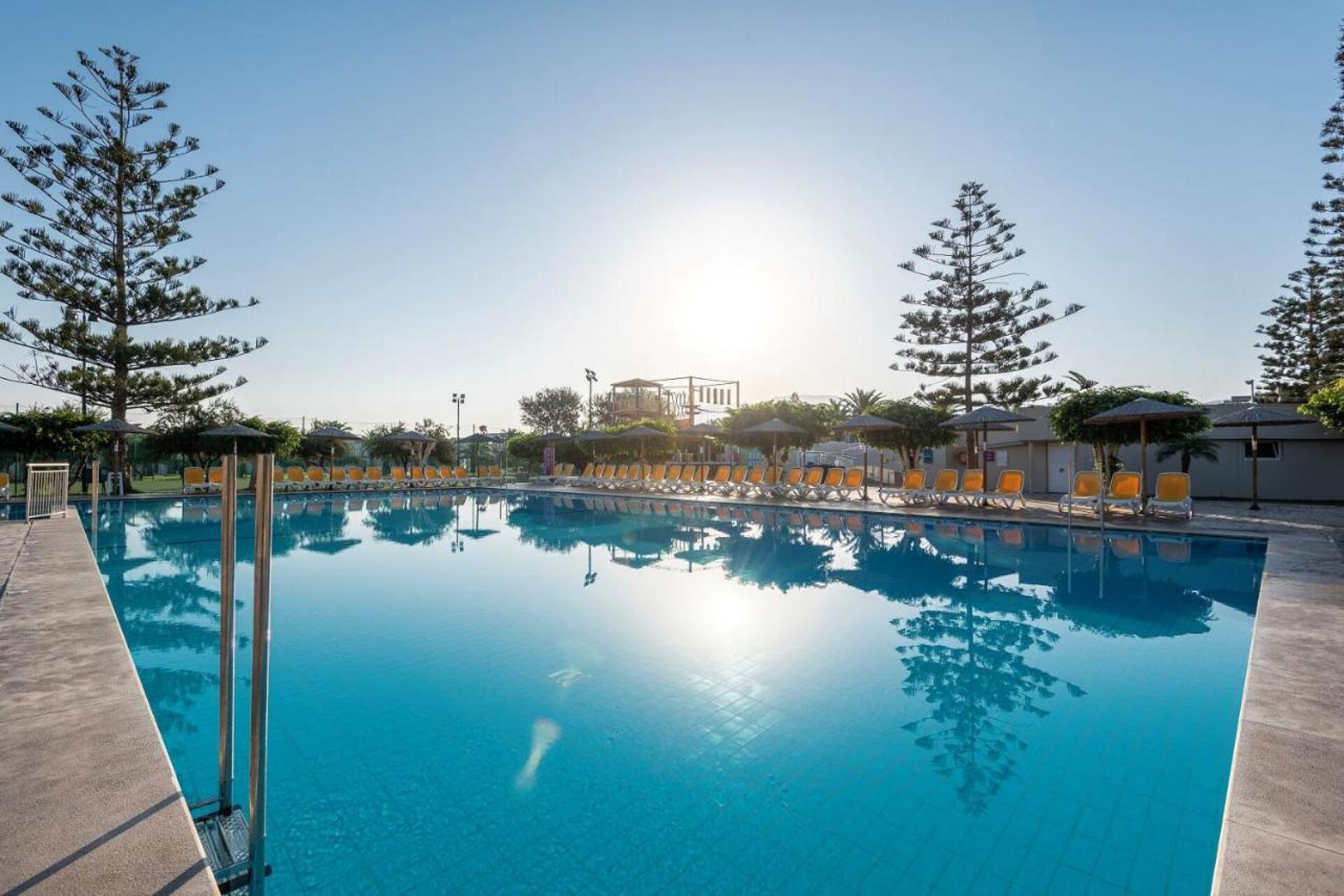 E-GEO Easy Living Resort 4* 10
