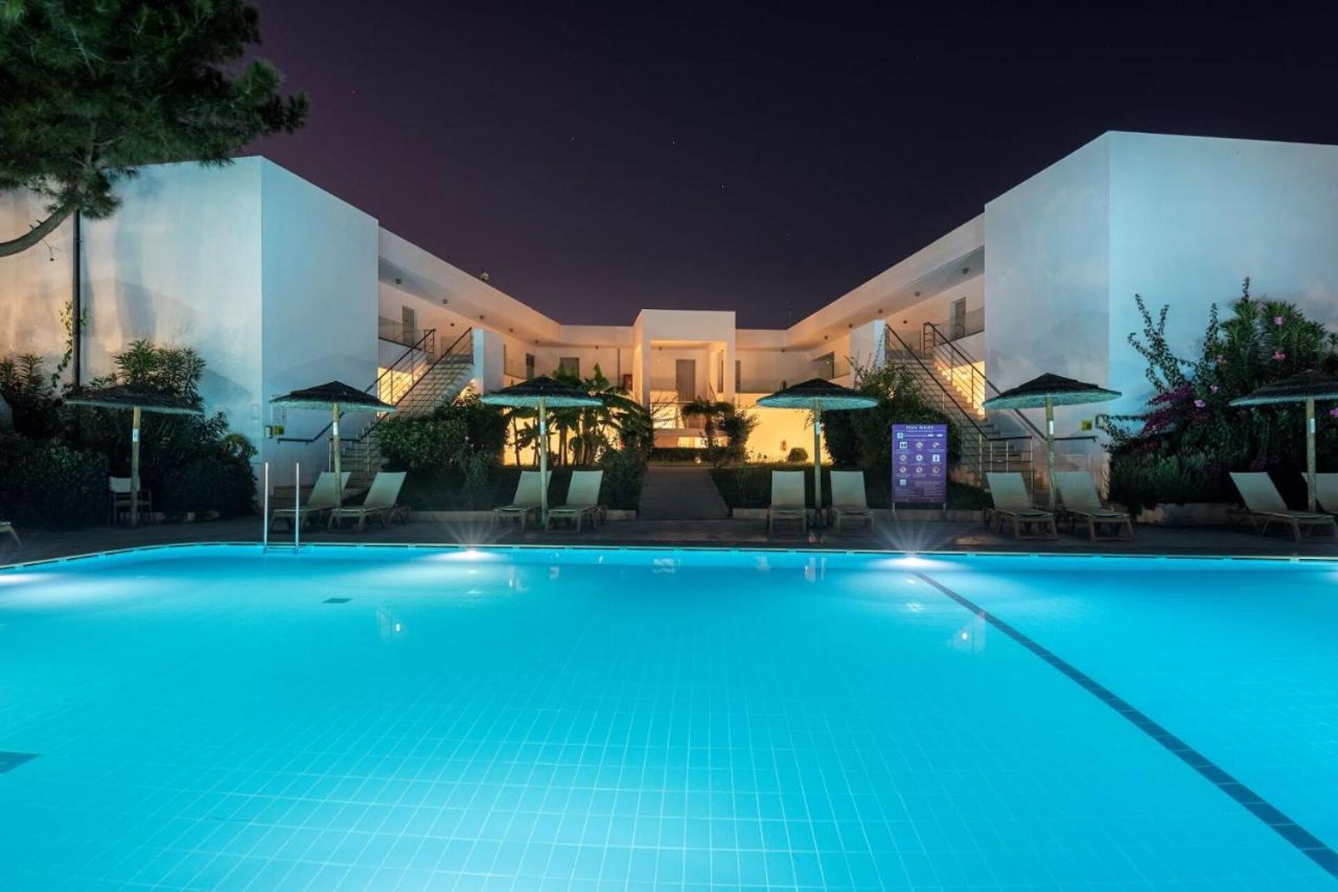 E-GEO Easy Living Resort 4* 4