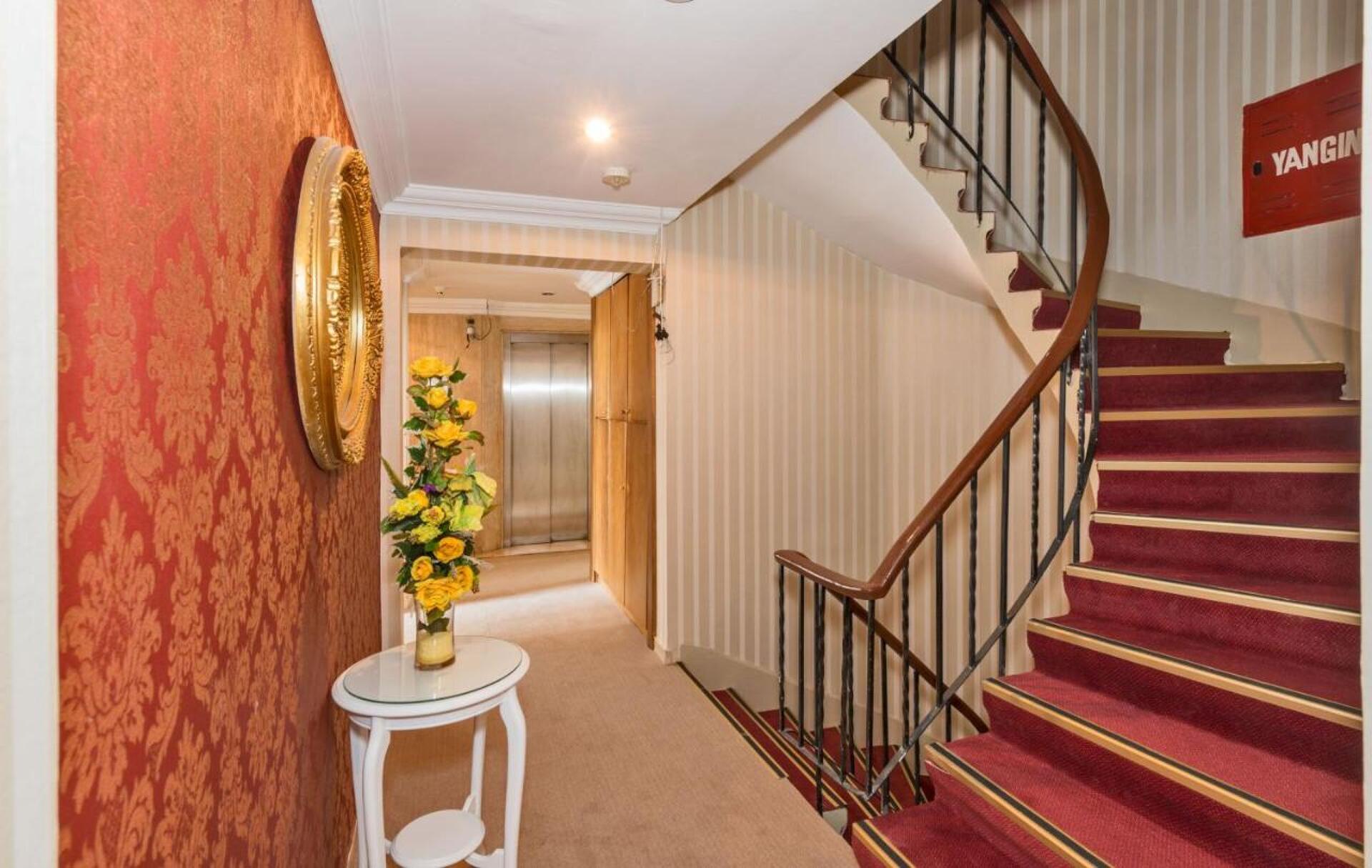 Santa Sophia Hotel 3* 13
