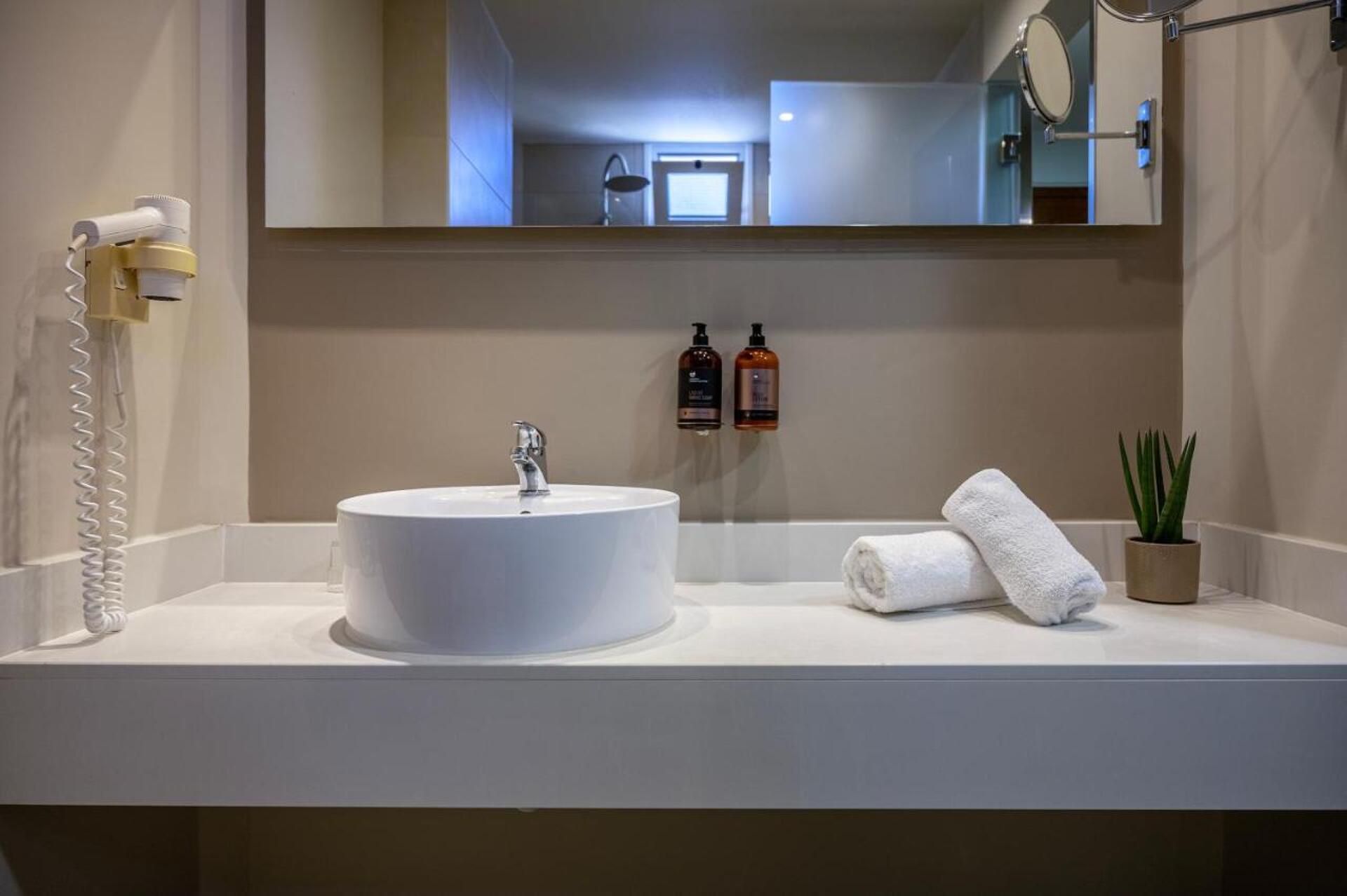 E-GEO Easy Living Resort 4* 28