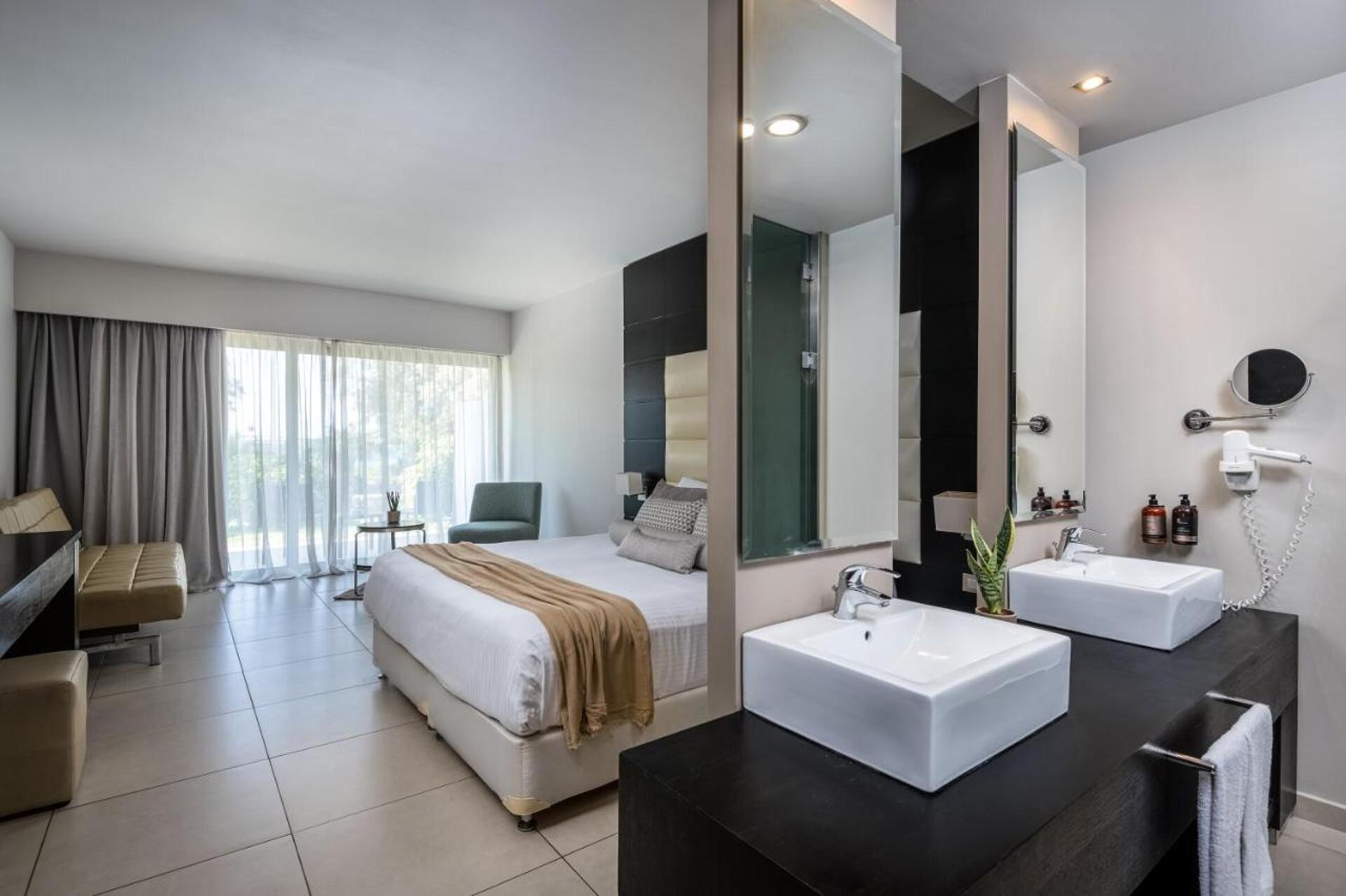 E-GEO Easy Living Resort 4* 38