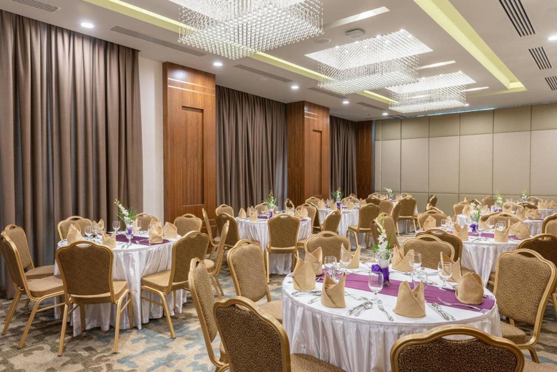 Century Hotel Doha 4* 17
