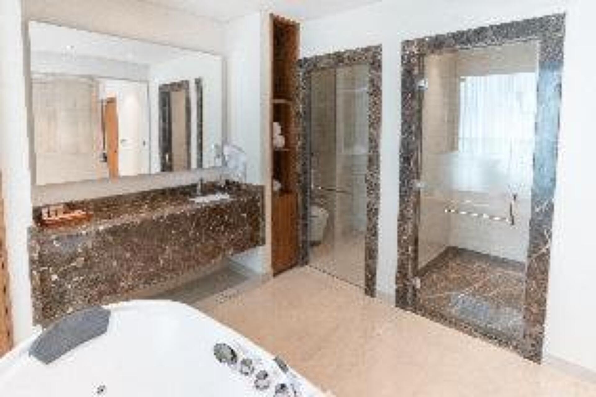 Century Hotel Doha 4* 34