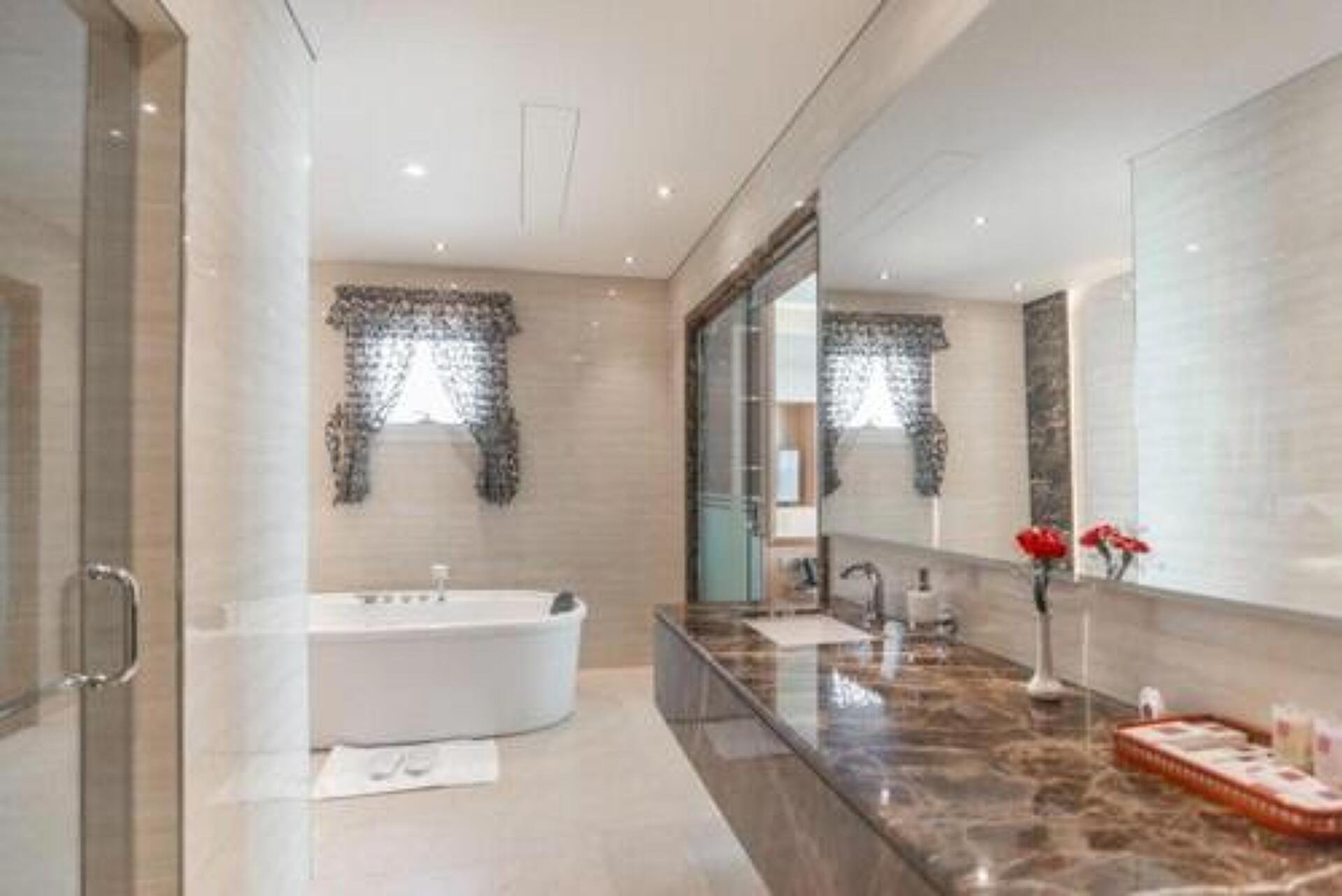 Century Hotel Doha 4* 7