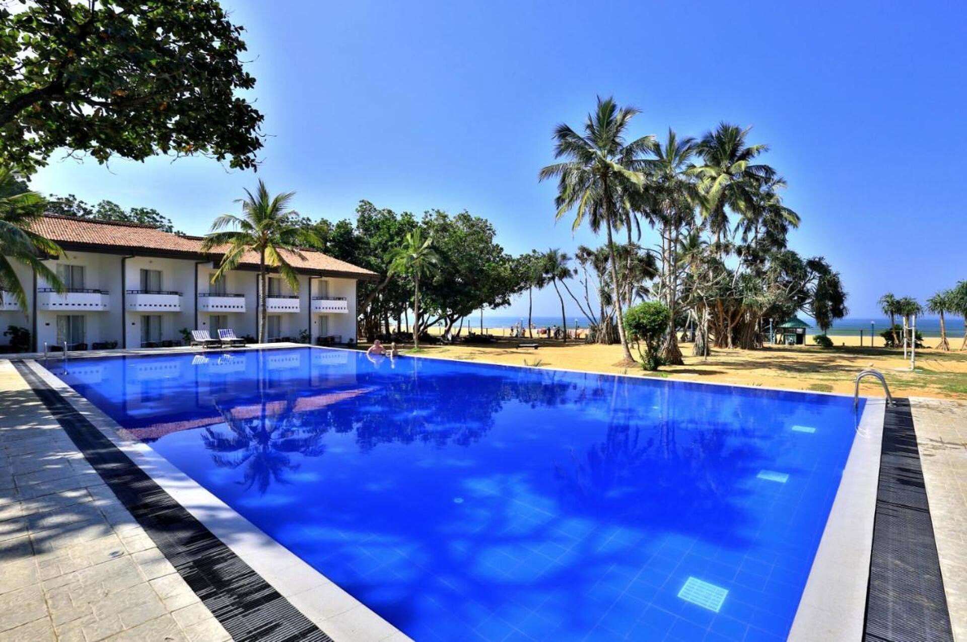 Hibiscus Beach Hotel 4* 0