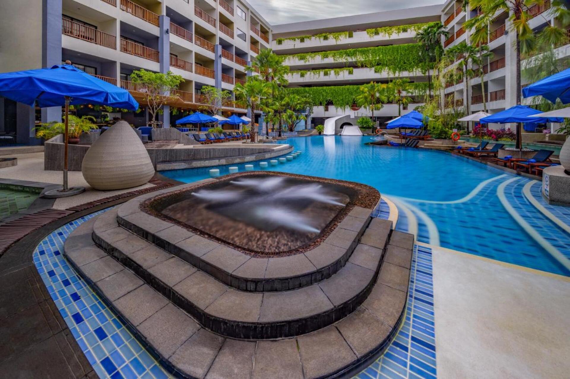 Deevana Plaza Phuket 4* 0