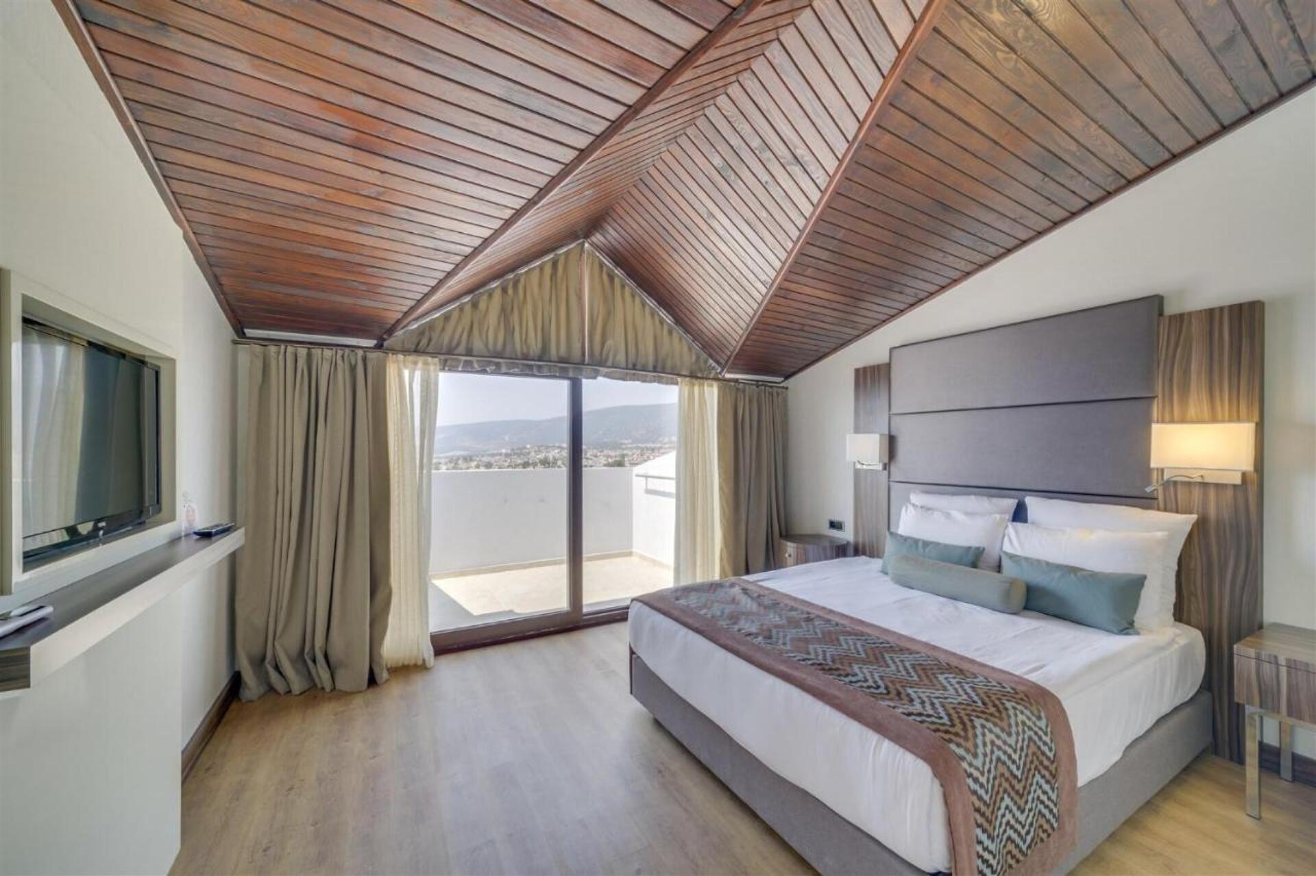 Ramada Resort by Wyndham Akbuk 35