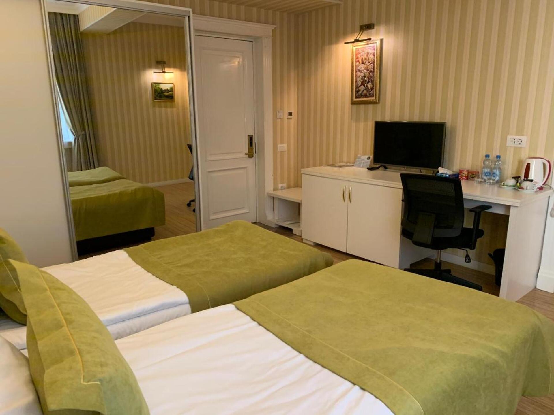 Old Street Boutique Hotel 4* 25