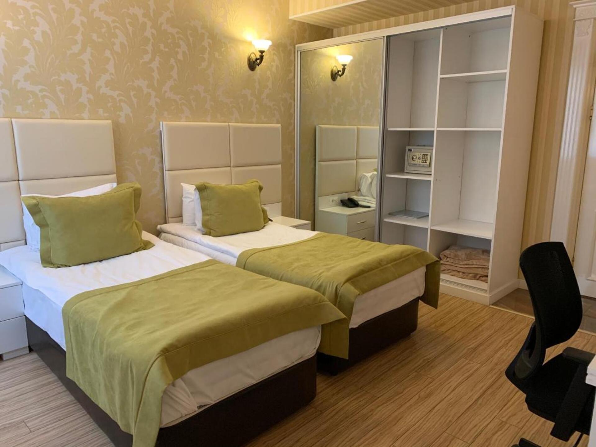 Old Street Boutique Hotel 4* 13