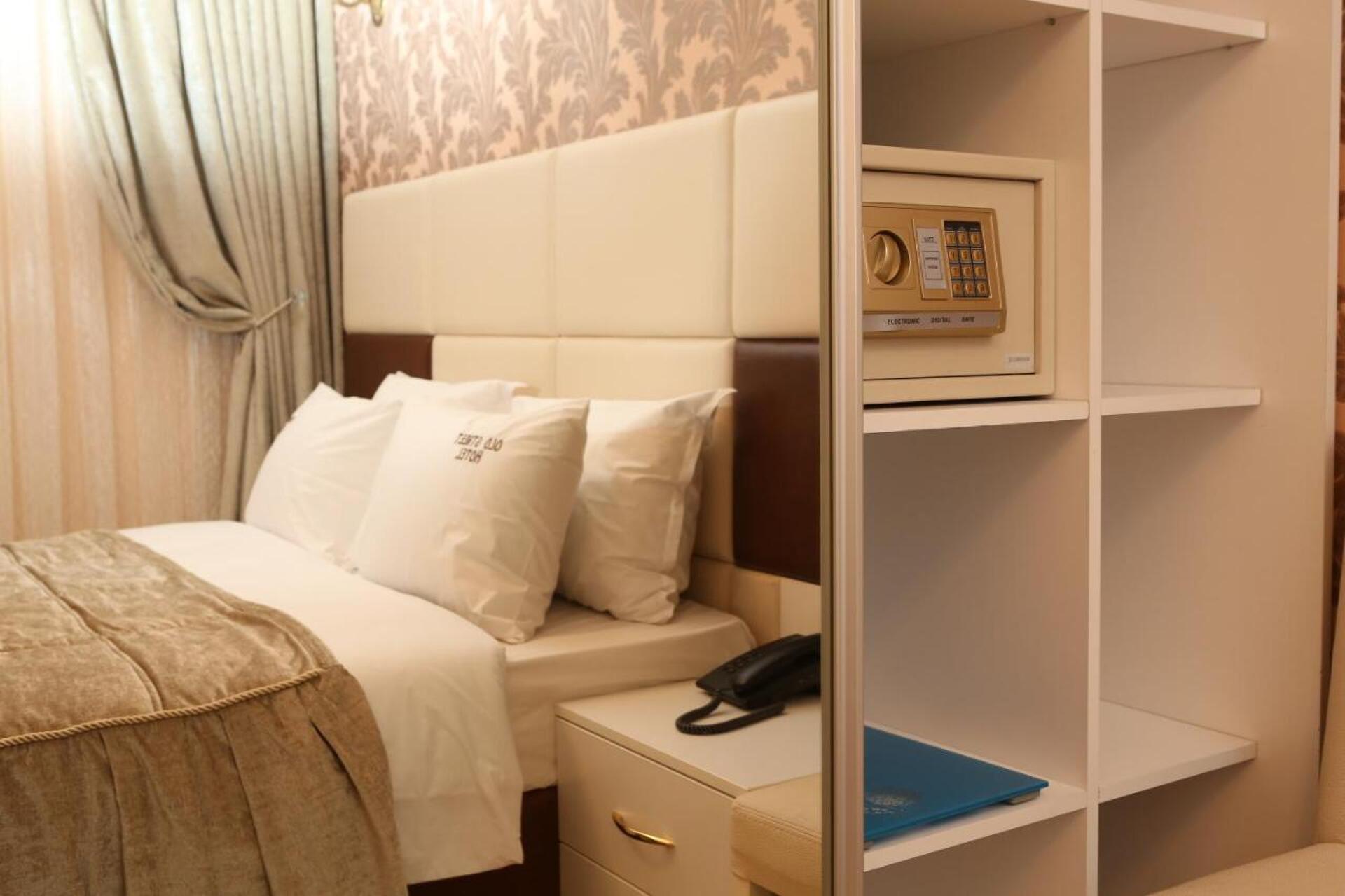 Old Street Boutique Hotel 4* 14