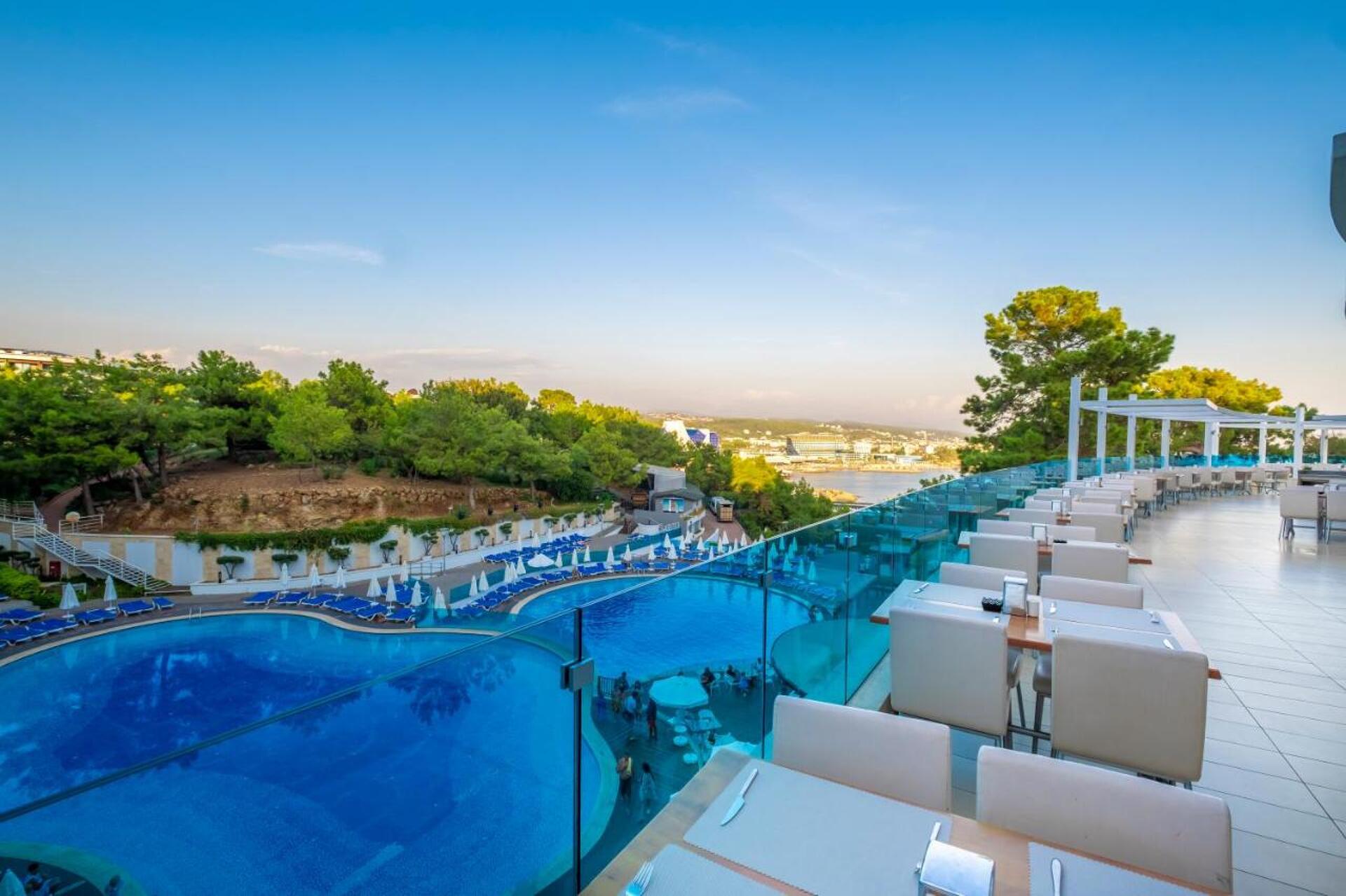 A Good Life Utopia Family Resort 5* 32