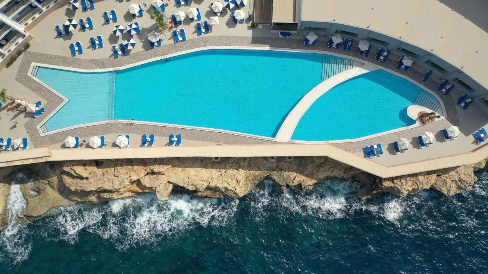 Paradise Bay Resort  19