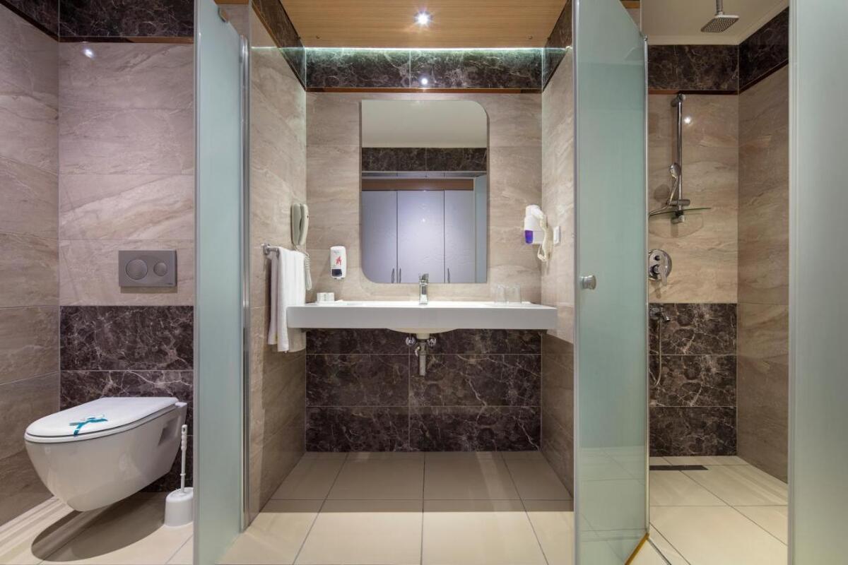 Royal Garden Beach Hotel 5* 2