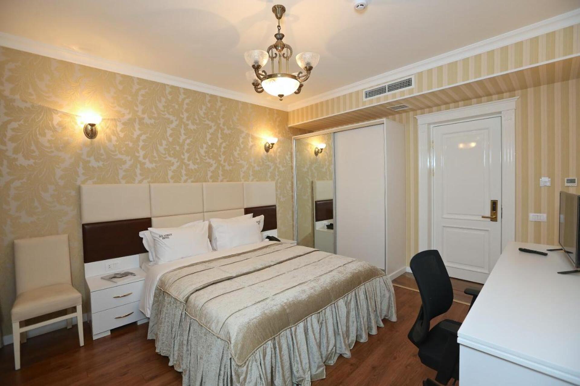 Old Street Boutique Hotel 4* 30