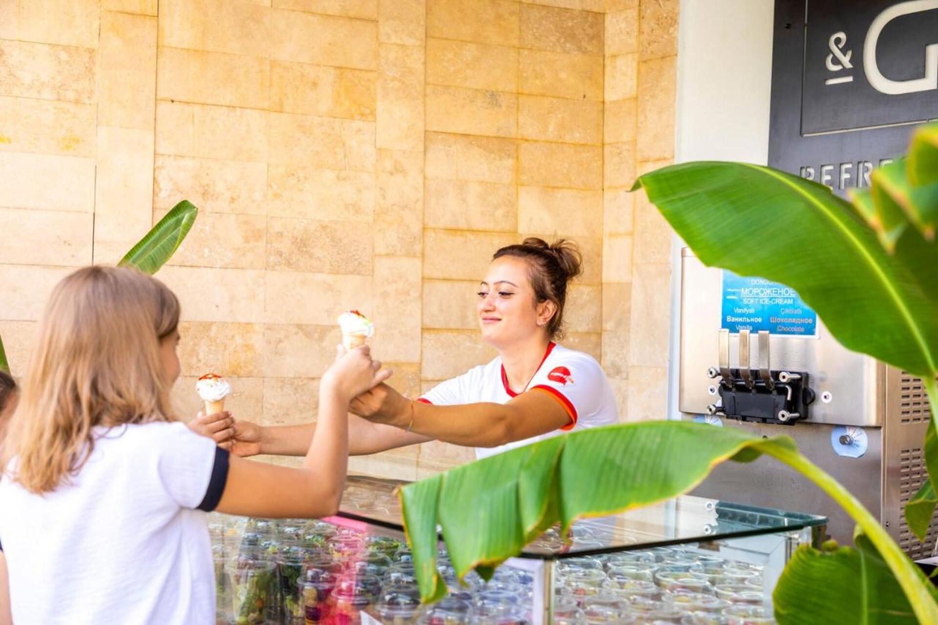 A Good Life Utopia Family Resort 5* 4