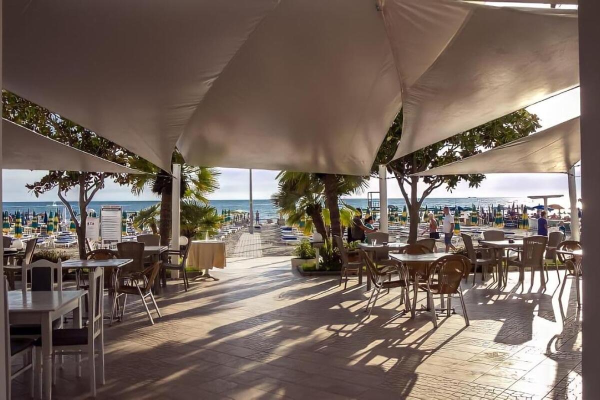 Hotel Besani 4* last