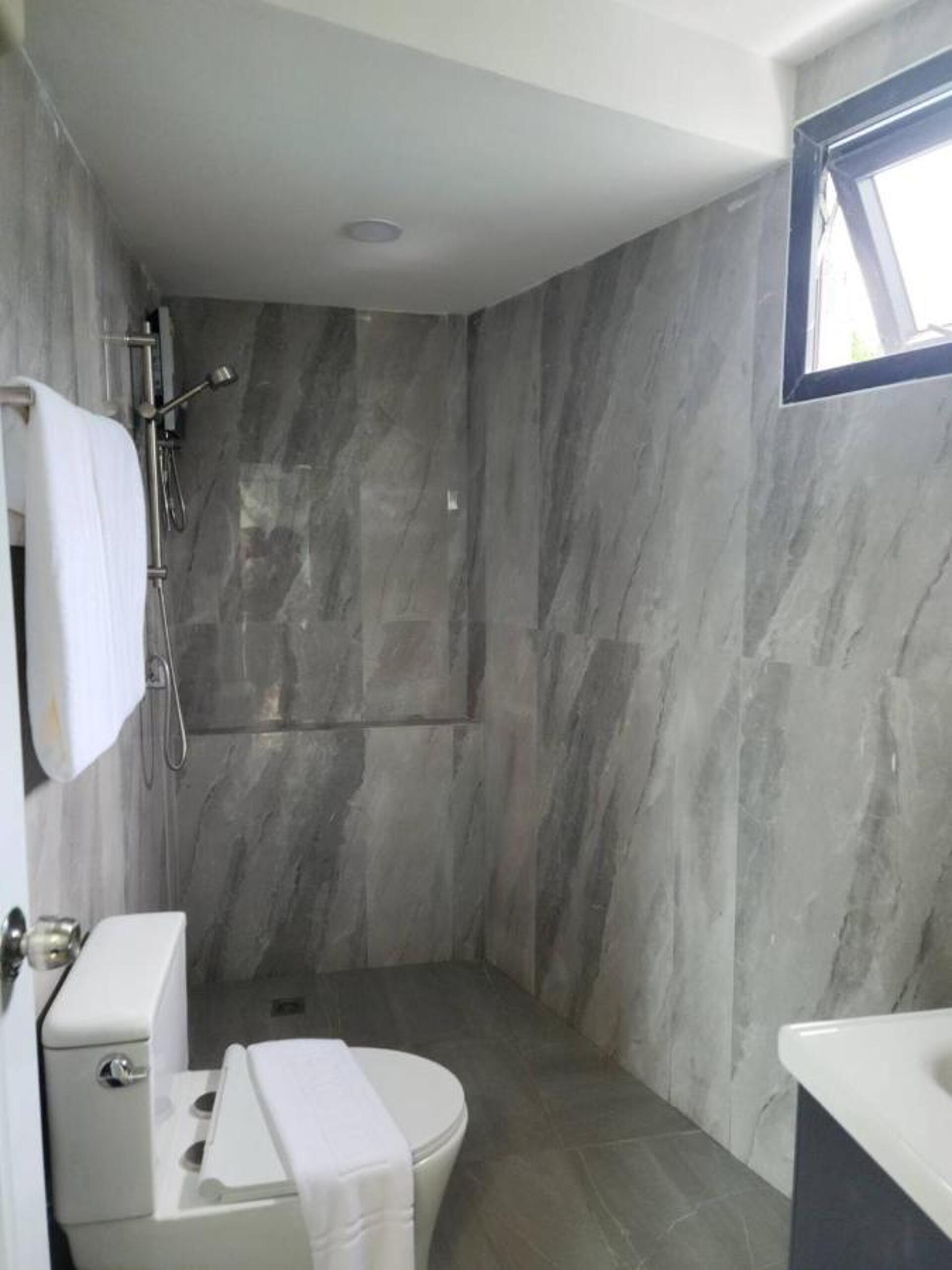 Icheck Inn Darisa Tropicana Hills Patong 17