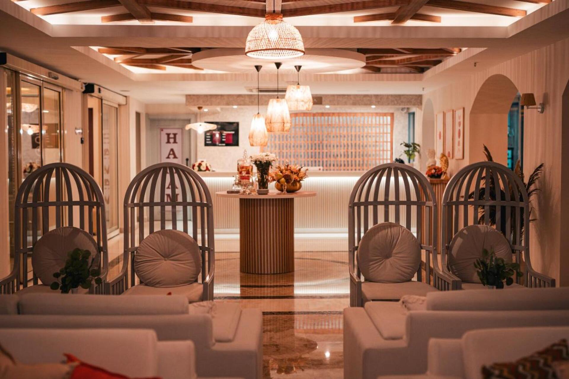 Adella Side Hotel 44