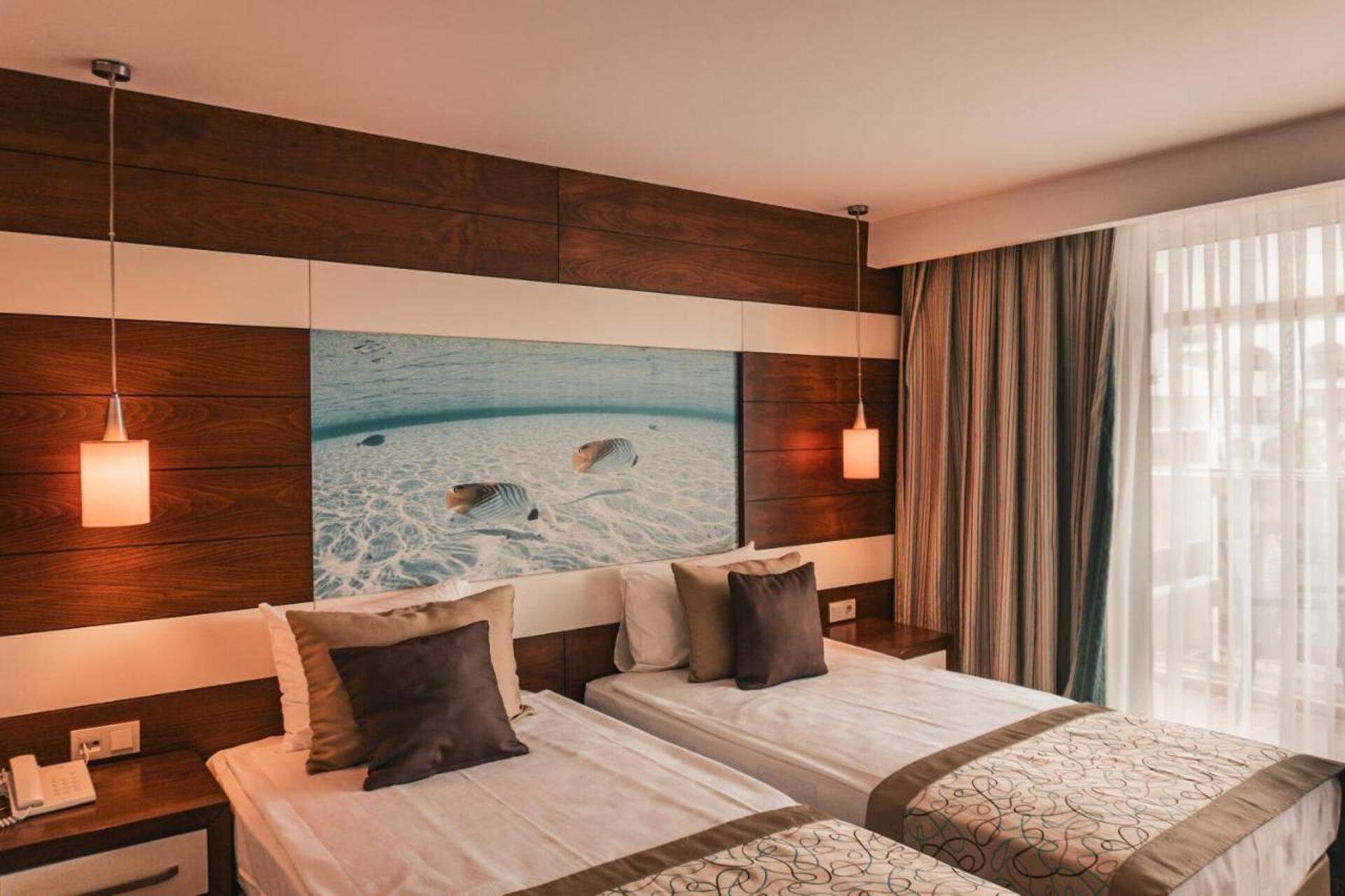 Adella Side Hotel 16