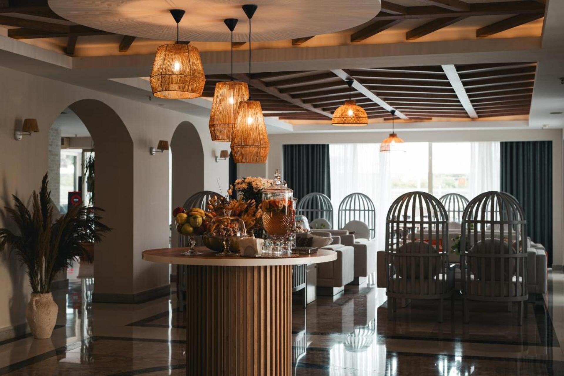 Adella Side Hotel 40