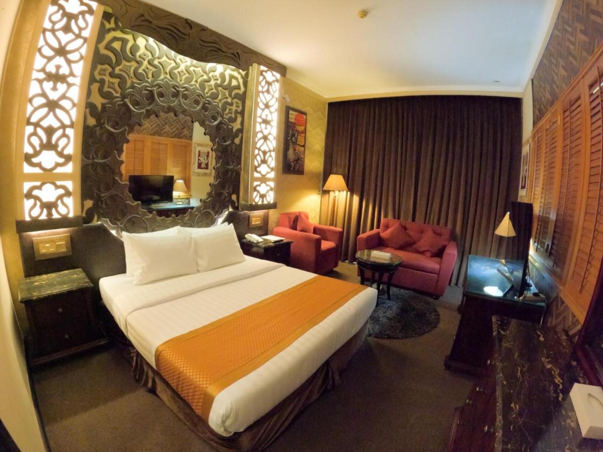Knight Armour Hotel  26