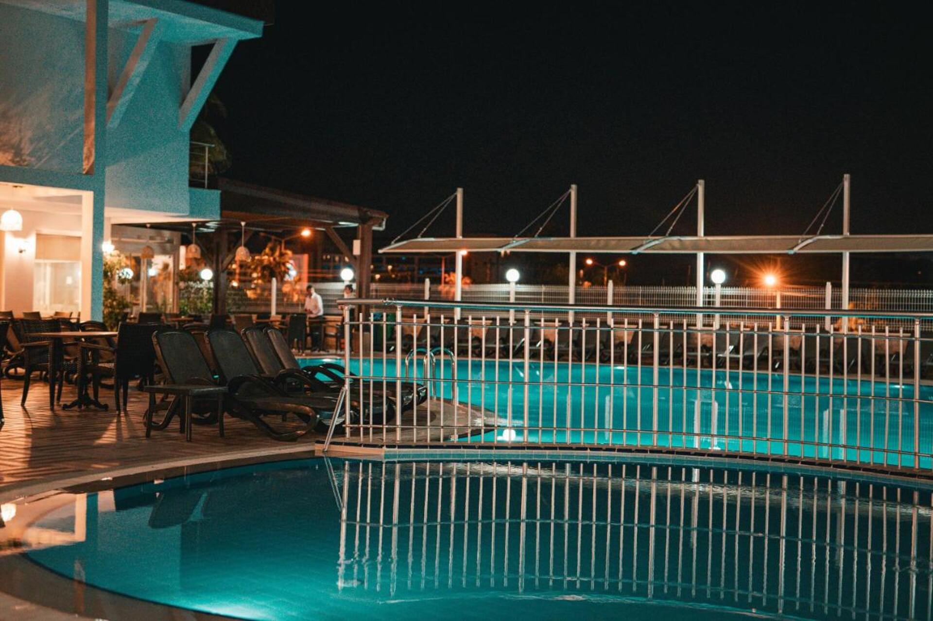Adella Side Hotel 35