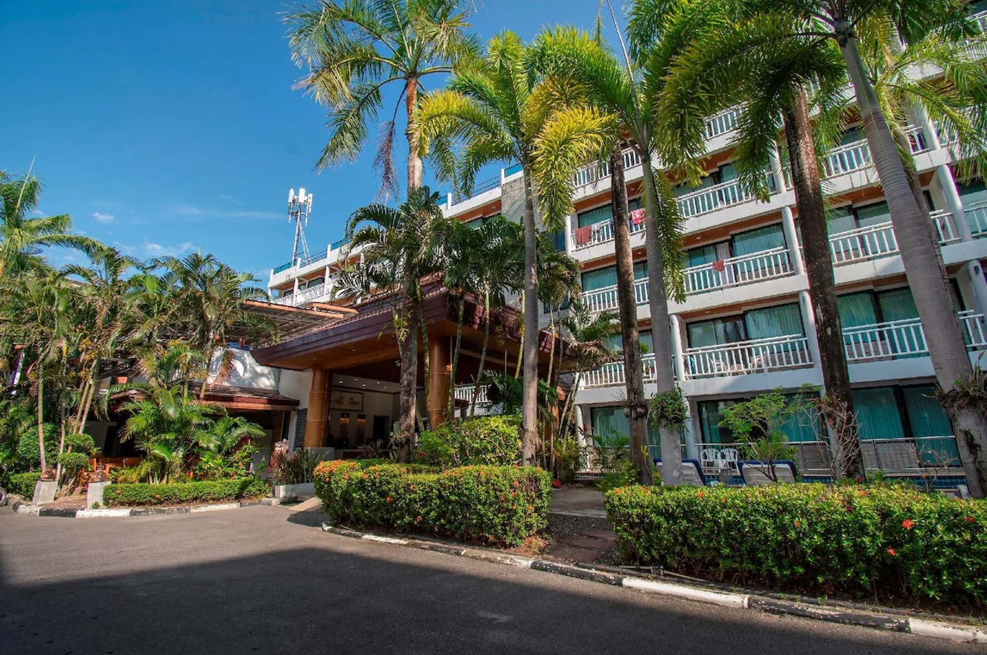 Honey Resort Phuket 0